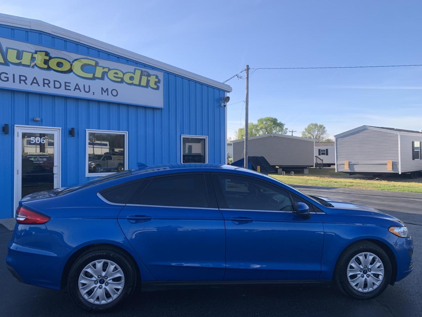 2020 BLUE /TAN Ford Fusion S (3FA6P0G74LR) with an 2.5L L4 DOHC 16V engine, Automatic transmission, located at 506 S. Kingshighway, Cape Girardeau, MO, 63703, (573) 235-5000, 37.294991, -89.553635 - 2020 Ford Fusion S 112,xxx miles 12V Power Outlet Alarm System Bluetooth Wireless Technology Cloth Seats Cruise Control Folding Rear Seat Hands Free Phone Power Windows/Locks/Mirrors Push-Button Engine Start Rear Window Defroster Remote Control Liftgate/Trunk Release Remote Keyless Entr - Photo#8