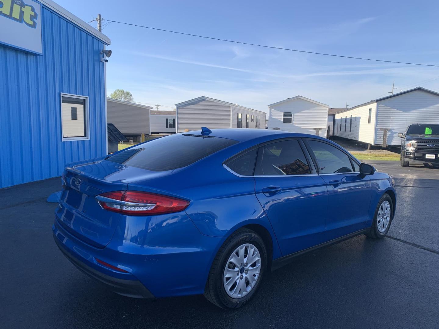2020 BLUE /TAN Ford Fusion S (3FA6P0G74LR) with an 2.5L L4 DOHC 16V engine, Automatic transmission, located at 506 S. Kingshighway, Cape Girardeau, MO, 63703, (573) 235-5000, 37.294991, -89.553635 - 2020 Ford Fusion S 112,xxx miles 12V Power Outlet Alarm System Bluetooth Wireless Technology Cloth Seats Cruise Control Folding Rear Seat Hands Free Phone Power Windows/Locks/Mirrors Push-Button Engine Start Rear Window Defroster Remote Control Liftgate/Trunk Release Remote Keyless Entr - Photo#7