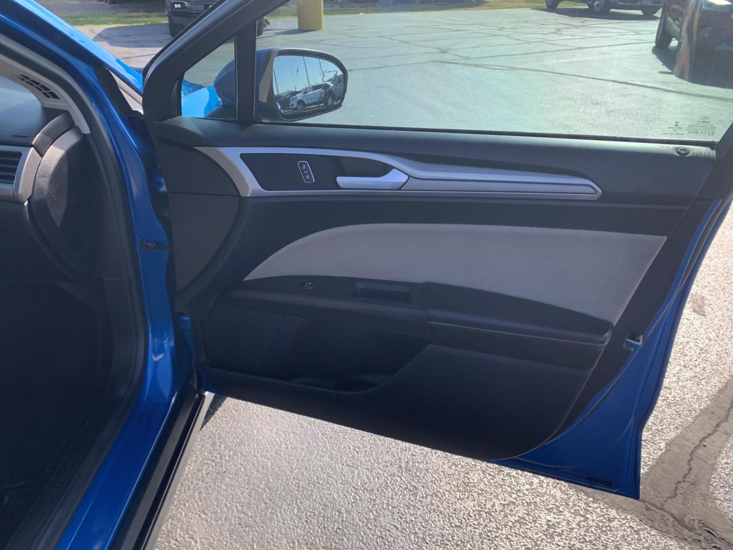 2020 BLUE /TAN Ford Fusion S (3FA6P0G74LR) with an 2.5L L4 DOHC 16V engine, Automatic transmission, located at 506 S. Kingshighway, Cape Girardeau, MO, 63703, (573) 235-5000, 37.294991, -89.553635 - 2020 Ford Fusion S 112,xxx miles 12V Power Outlet Alarm System Bluetooth Wireless Technology Cloth Seats Cruise Control Folding Rear Seat Hands Free Phone Power Windows/Locks/Mirrors Push-Button Engine Start Rear Window Defroster Remote Control Liftgate/Trunk Release Remote Keyless Entr - Photo#10