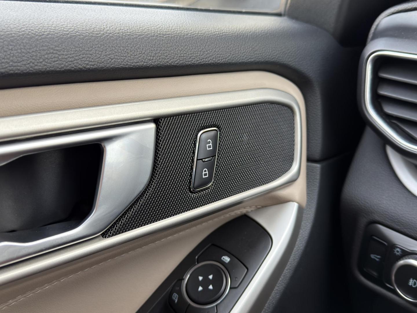 2023 WHITE /Tan Ford Explorer XLT AWD (1FMSK8DH6PG) with an 2.3L 4 Cyl. engine, Automatic transmission, located at 2990 Old Orchard Rd., Jackson, MO, 63755, 37.354214, -89.612106 - 2023 Ford Explorer XLT 1-Owner 113xxx miles 4 Wheel Drive 2.3L 4 Cyl. Automatic Leather 3rd Row Navigation Backup Camera Power/Heated Seats Bluetooth Remote Start Cruise Power Windows/Locks/Mirrors We have financing available and we accept trades! Fill out a credit application on our - Photo#32