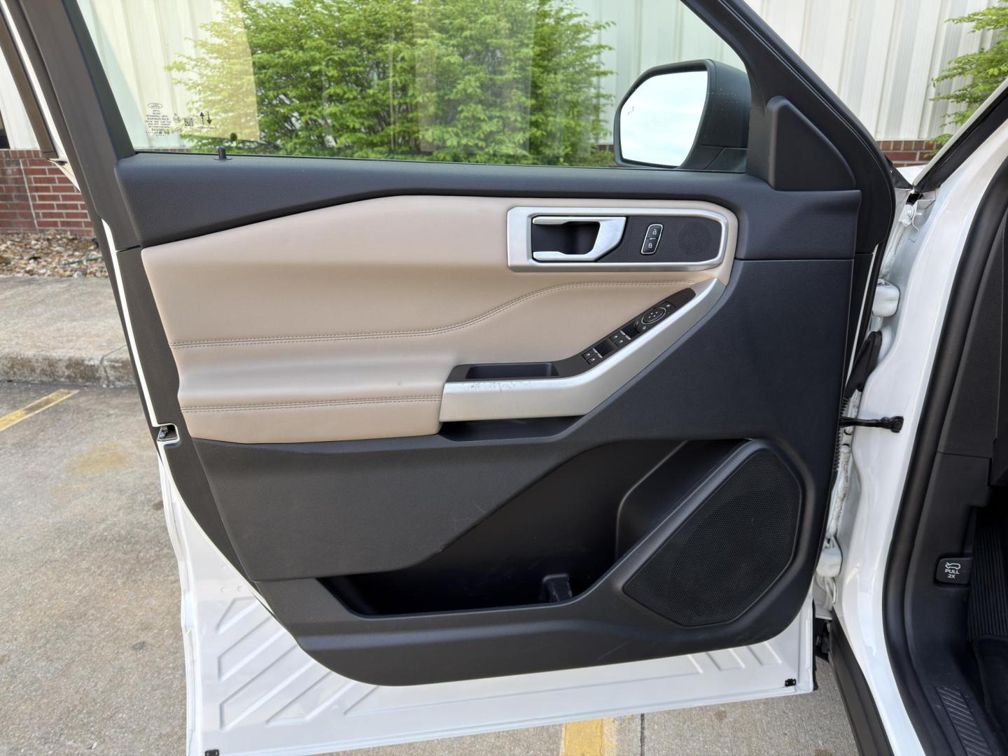 2023 WHITE /Tan Ford Explorer XLT AWD (1FMSK8DH6PG) with an 2.3L 4 Cyl. engine, Automatic transmission, located at 2990 Old Orchard Rd., Jackson, MO, 63755, 37.354214, -89.612106 - 2023 Ford Explorer XLT 1-Owner 113xxx miles 4 Wheel Drive 2.3L 4 Cyl. Automatic Leather 3rd Row Navigation Backup Camera Power/Heated Seats Bluetooth Remote Start Cruise Power Windows/Locks/Mirrors We have financing available and we accept trades! Fill out a credit application on our - Photo#14