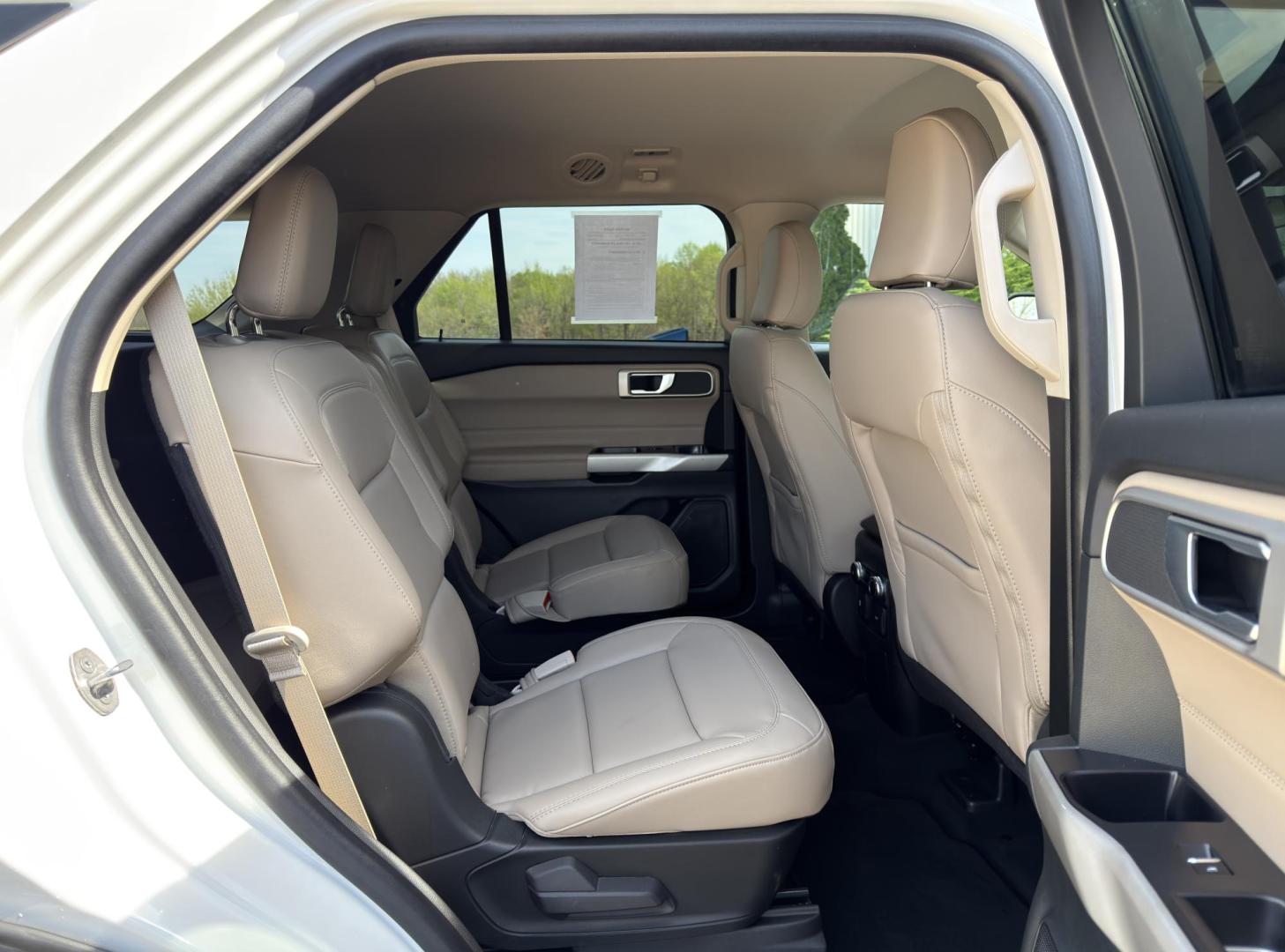 2023 WHITE /Tan Ford Explorer XLT AWD (1FMSK8DH6PG) with an 2.3L 4 Cyl. engine, Automatic transmission, located at 2990 Old Orchard Rd., Jackson, MO, 63755, 37.354214, -89.612106 - 2023 Ford Explorer XLT 1-Owner 113xxx miles 4 Wheel Drive 2.3L 4 Cyl. Automatic Leather 3rd Row Navigation Backup Camera Power/Heated Seats Bluetooth Remote Start Cruise Power Windows/Locks/Mirrors We have financing available and we accept trades! Fill out a credit application on our - Photo#19