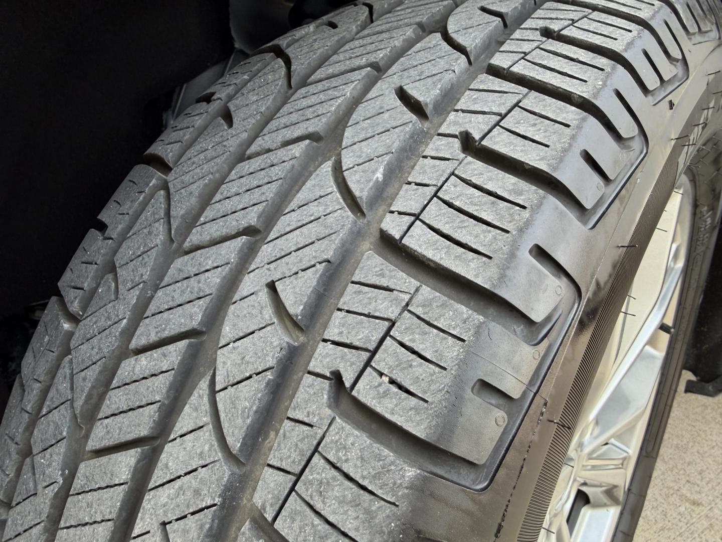 2023 WHITE /Tan Ford Explorer XLT AWD (1FMSK8DH6PG) with an 2.3L 4 Cyl. engine, Automatic transmission, located at 2990 Old Orchard Rd., Jackson, MO, 63755, 37.354214, -89.612106 - 2023 Ford Explorer XLT 1-Owner 113xxx miles 4 Wheel Drive 2.3L 4 Cyl. Automatic Leather 3rd Row Navigation Backup Camera Power/Heated Seats Bluetooth Remote Start Cruise Power Windows/Locks/Mirrors We have financing available and we accept trades! Fill out a credit application on our - Photo#39