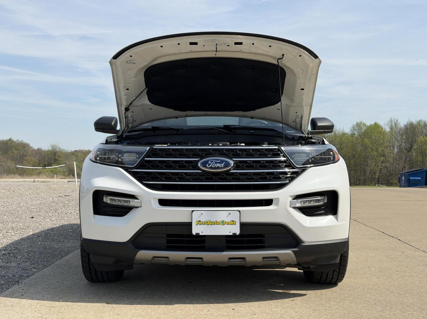 2023 WHITE /Tan Ford Explorer XLT AWD (1FMSK8DH6PG) with an 2.3L 4 Cyl. engine, Automatic transmission, located at 2990 Old Orchard Rd., Jackson, MO, 63755, 37.354214, -89.612106 - 2023 Ford Explorer XLT 1-Owner 113xxx miles 4 Wheel Drive 2.3L 4 Cyl. Automatic Leather 3rd Row Navigation Backup Camera Power/Heated Seats Bluetooth Remote Start Cruise Power Windows/Locks/Mirrors We have financing available and we accept trades! Fill out a credit application on our - Photo#37