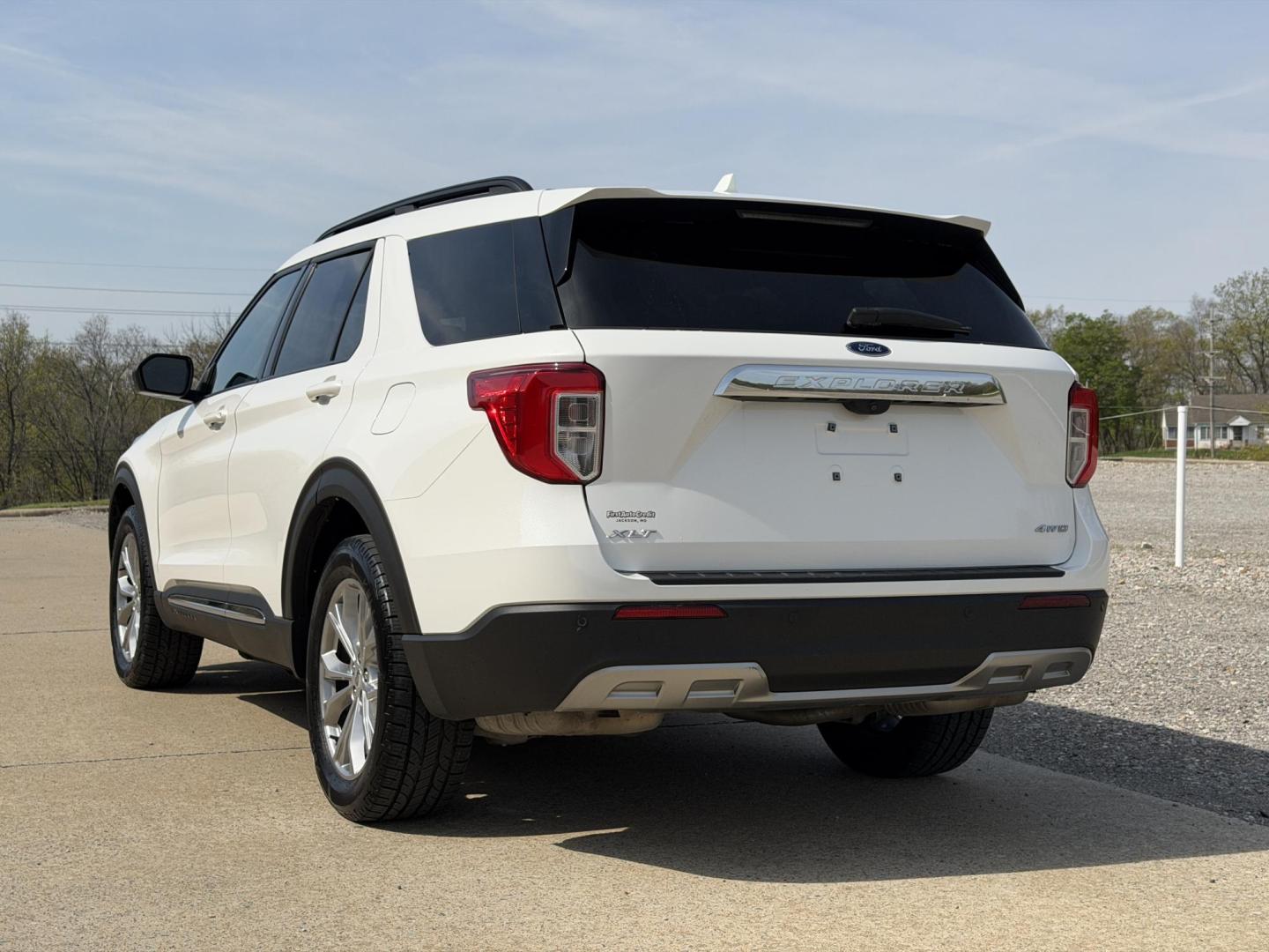 2023 WHITE /Tan Ford Explorer XLT AWD (1FMSK8DH6PG) with an 2.3L 4 Cyl. engine, Automatic transmission, located at 2990 Old Orchard Rd., Jackson, MO, 63755, 37.354214, -89.612106 - 2023 Ford Explorer XLT 1-Owner 113xxx miles 4 Wheel Drive 2.3L 4 Cyl. Automatic Leather 3rd Row Navigation Backup Camera Power/Heated Seats Bluetooth Remote Start Cruise Power Windows/Locks/Mirrors We have financing available and we accept trades! Fill out a credit application on our - Photo#11