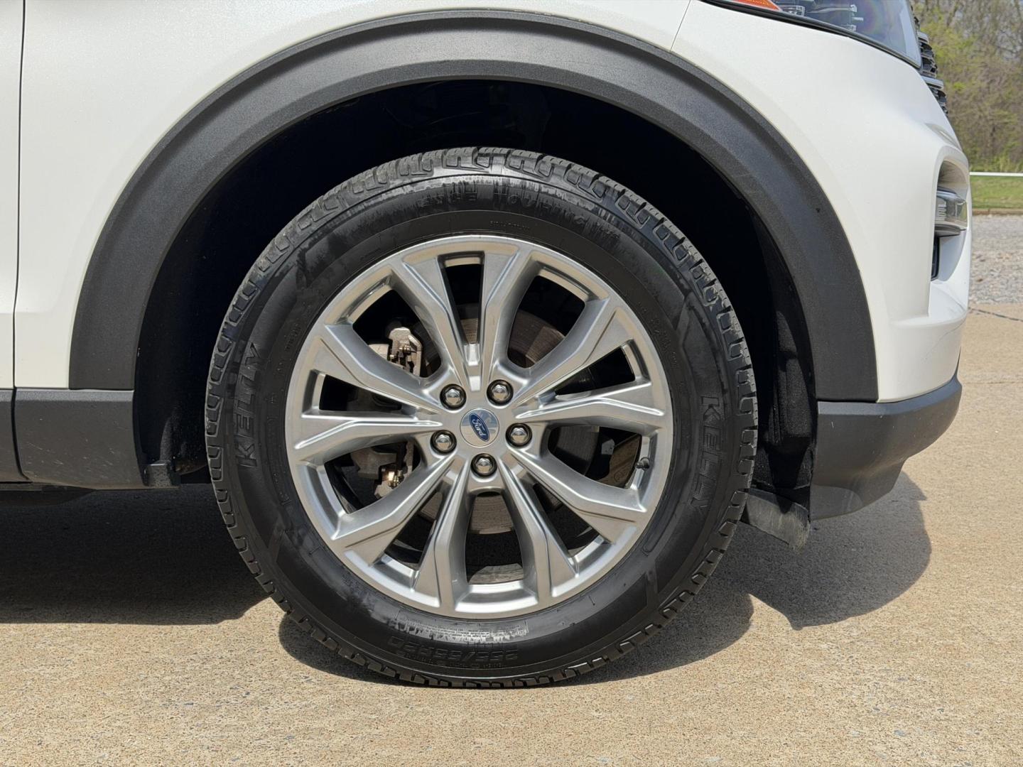 2023 WHITE /Tan Ford Explorer XLT AWD (1FMSK8DH6PG) with an 2.3L 4 Cyl. engine, Automatic transmission, located at 2990 Old Orchard Rd., Jackson, MO, 63755, 37.354214, -89.612106 - 2023 Ford Explorer XLT 1-Owner 113xxx miles 4 Wheel Drive 2.3L 4 Cyl. Automatic Leather 3rd Row Navigation Backup Camera Power/Heated Seats Bluetooth Remote Start Cruise Power Windows/Locks/Mirrors We have financing available and we accept trades! Fill out a credit application on our - Photo#43