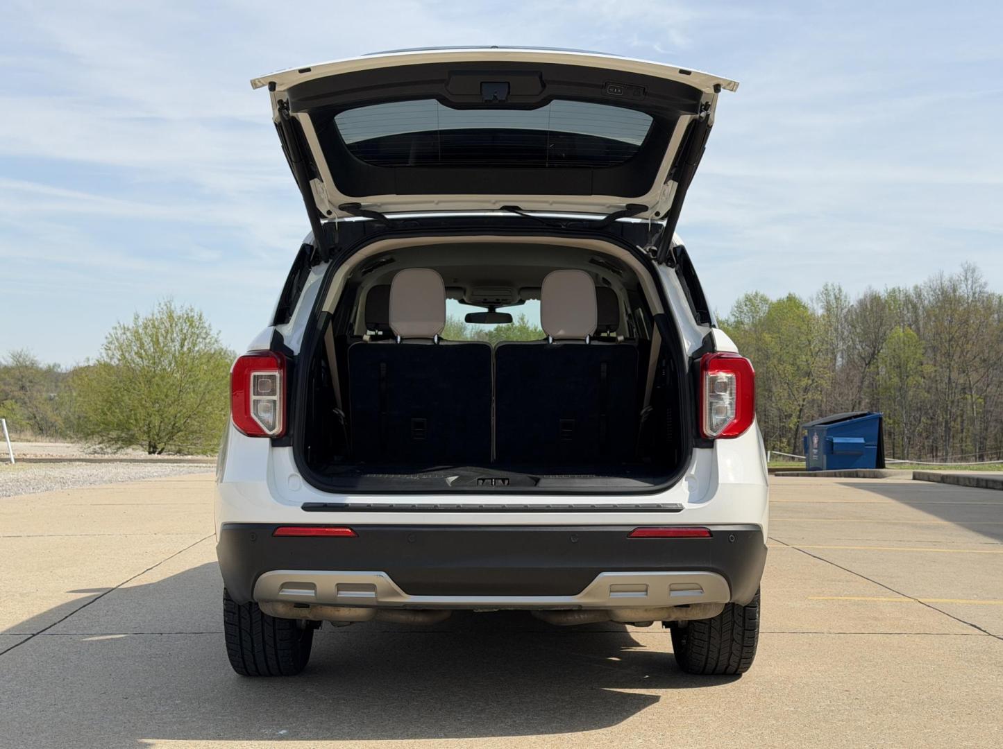 2023 WHITE /Tan Ford Explorer XLT AWD (1FMSK8DH6PG) with an 2.3L 4 Cyl. engine, Automatic transmission, located at 2990 Old Orchard Rd., Jackson, MO, 63755, 37.354214, -89.612106 - 2023 Ford Explorer XLT 1-Owner 113xxx miles 4 Wheel Drive 2.3L 4 Cyl. Automatic Leather 3rd Row Navigation Backup Camera Power/Heated Seats Bluetooth Remote Start Cruise Power Windows/Locks/Mirrors We have financing available and we accept trades! Fill out a credit application on our - Photo#21