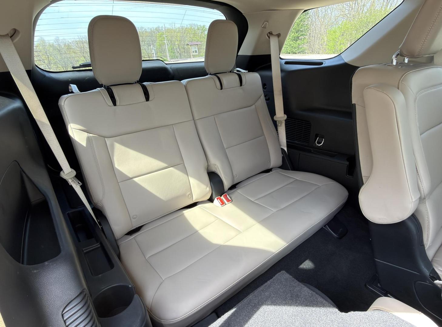 2023 WHITE /Tan Ford Explorer XLT AWD (1FMSK8DH6PG) with an 2.3L 4 Cyl. engine, Automatic transmission, located at 2990 Old Orchard Rd., Jackson, MO, 63755, 37.354214, -89.612106 - 2023 Ford Explorer XLT 1-Owner 113xxx miles 4 Wheel Drive 2.3L 4 Cyl. Automatic Leather 3rd Row Navigation Backup Camera Power/Heated Seats Bluetooth Remote Start Cruise Power Windows/Locks/Mirrors We have financing available and we accept trades! Fill out a credit application on our - Photo#20