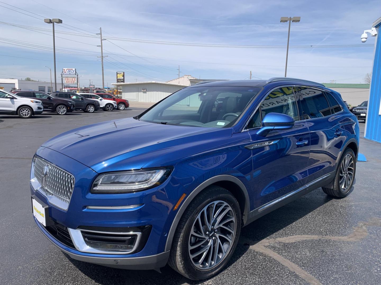 2020 BLUE /GRAY Lincoln Nautilus Reserve (2LMPJ6K90LB) with an 2.0L L4 DOHC 16V engine, Automatic transmission, located at 506 S. Kingshighway, Cape Girardeau, MO, 63703, (573) 235-5000, 37.294991, -89.553635 - 2020 Lincoln Nautilus Reserve 122,xxx miles Adaptive Cruise Heated and Cooled Seats Leather Backup Camera Sunroof Blind Spot Monitor Rear Heated Seats We have financing available and we accept trades! Fill out a credit application on our website or come by today! If you have any question - Photo#3
