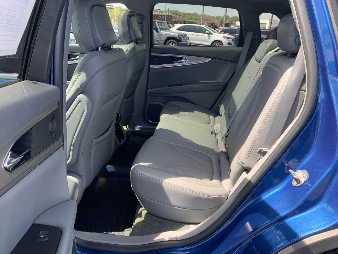 2020 BLUE /GRAY Lincoln Nautilus Reserve (2LMPJ6K90LB) with an 2.0L L4 DOHC 16V engine, Automatic transmission, located at 506 S. Kingshighway, Cape Girardeau, MO, 63703, (573) 235-5000, 37.294991, -89.553635 - 2020 Lincoln Nautilus Reserve 122,xxx miles Adaptive Cruise Heated and Cooled Seats Leather Backup Camera Sunroof Blind Spot Monitor Rear Heated Seats We have financing available and we accept trades! Fill out a credit application on our website or come by today! If you have any question - Photo#19