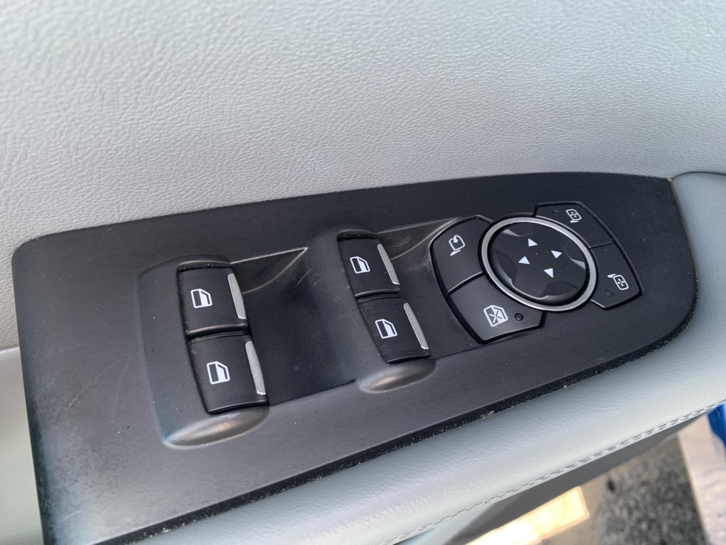 2020 BLUE /GRAY Lincoln Nautilus Reserve (2LMPJ6K90LB) with an 2.0L L4 DOHC 16V engine, Automatic transmission, located at 506 S. Kingshighway, Cape Girardeau, MO, 63703, (573) 235-5000, 37.294991, -89.553635 - 2020 Lincoln Nautilus Reserve 122,xxx miles Adaptive Cruise Heated and Cooled Seats Leather Backup Camera Sunroof Blind Spot Monitor Rear Heated Seats We have financing available and we accept trades! Fill out a credit application on our website or come by today! If you have any question - Photo#22