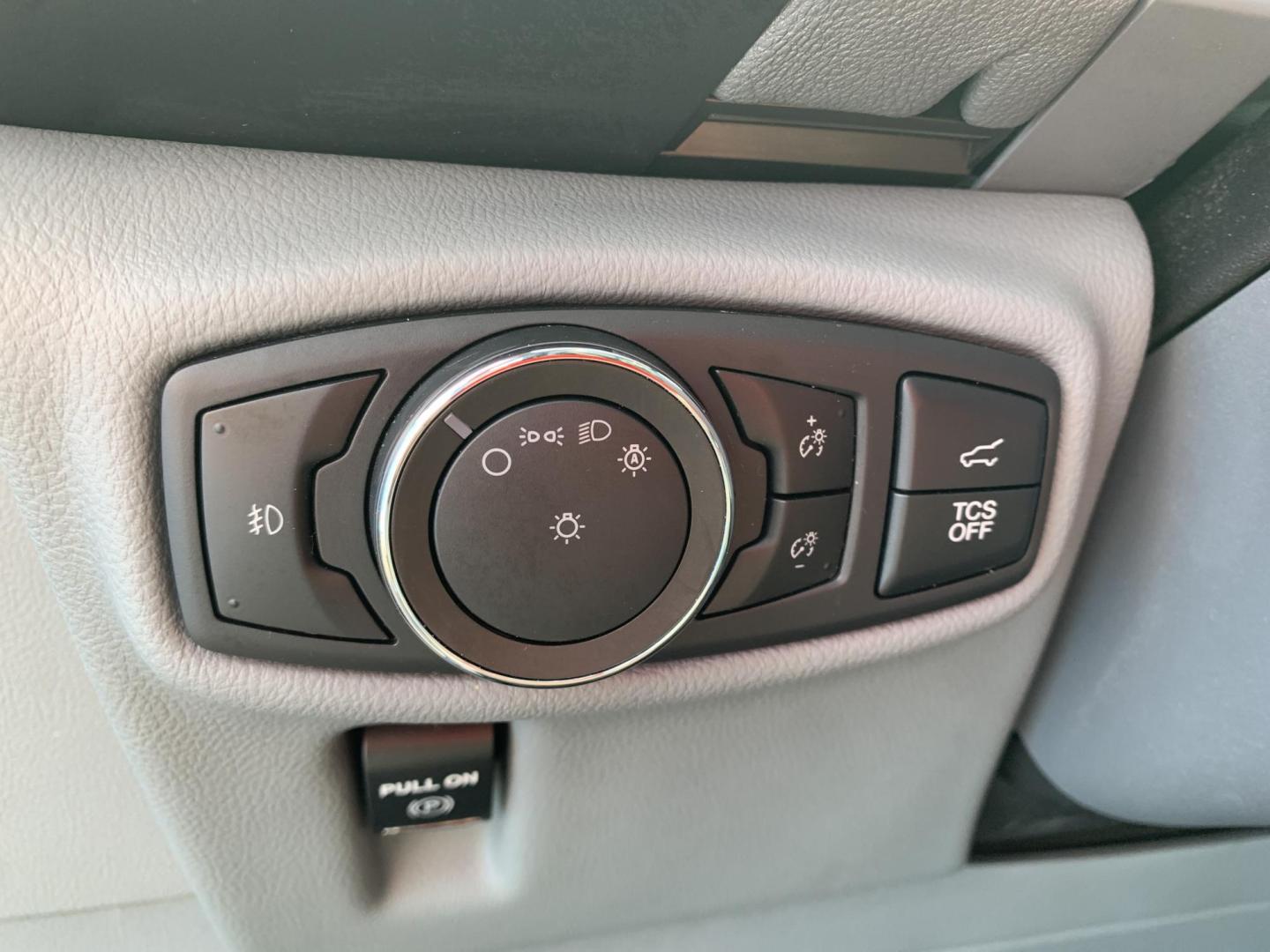 2020 BLUE /GRAY Lincoln Nautilus Reserve (2LMPJ6K90LB) with an 2.0L L4 DOHC 16V engine, Automatic transmission, located at 506 S. Kingshighway, Cape Girardeau, MO, 63703, (573) 235-5000, 37.294991, -89.553635 - 2020 Lincoln Nautilus Reserve 122,xxx miles Adaptive Cruise Heated and Cooled Seats Leather Backup Camera Sunroof Blind Spot Monitor Rear Heated Seats We have financing available and we accept trades! Fill out a credit application on our website or come by today! If you have any question - Photo#23