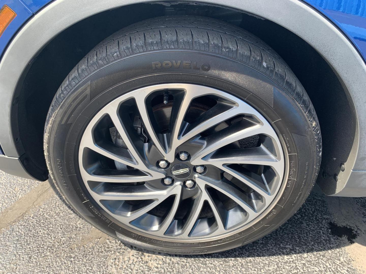 2020 BLUE /GRAY Lincoln Nautilus Reserve (2LMPJ6K90LB) with an 2.0L L4 DOHC 16V engine, Automatic transmission, located at 506 S. Kingshighway, Cape Girardeau, MO, 63703, (573) 235-5000, 37.294991, -89.553635 - 2020 Lincoln Nautilus Reserve 122,xxx miles Adaptive Cruise Heated and Cooled Seats Leather Backup Camera Sunroof Blind Spot Monitor Rear Heated Seats We have financing available and we accept trades! Fill out a credit application on our website or come by today! If you have any question - Photo#35