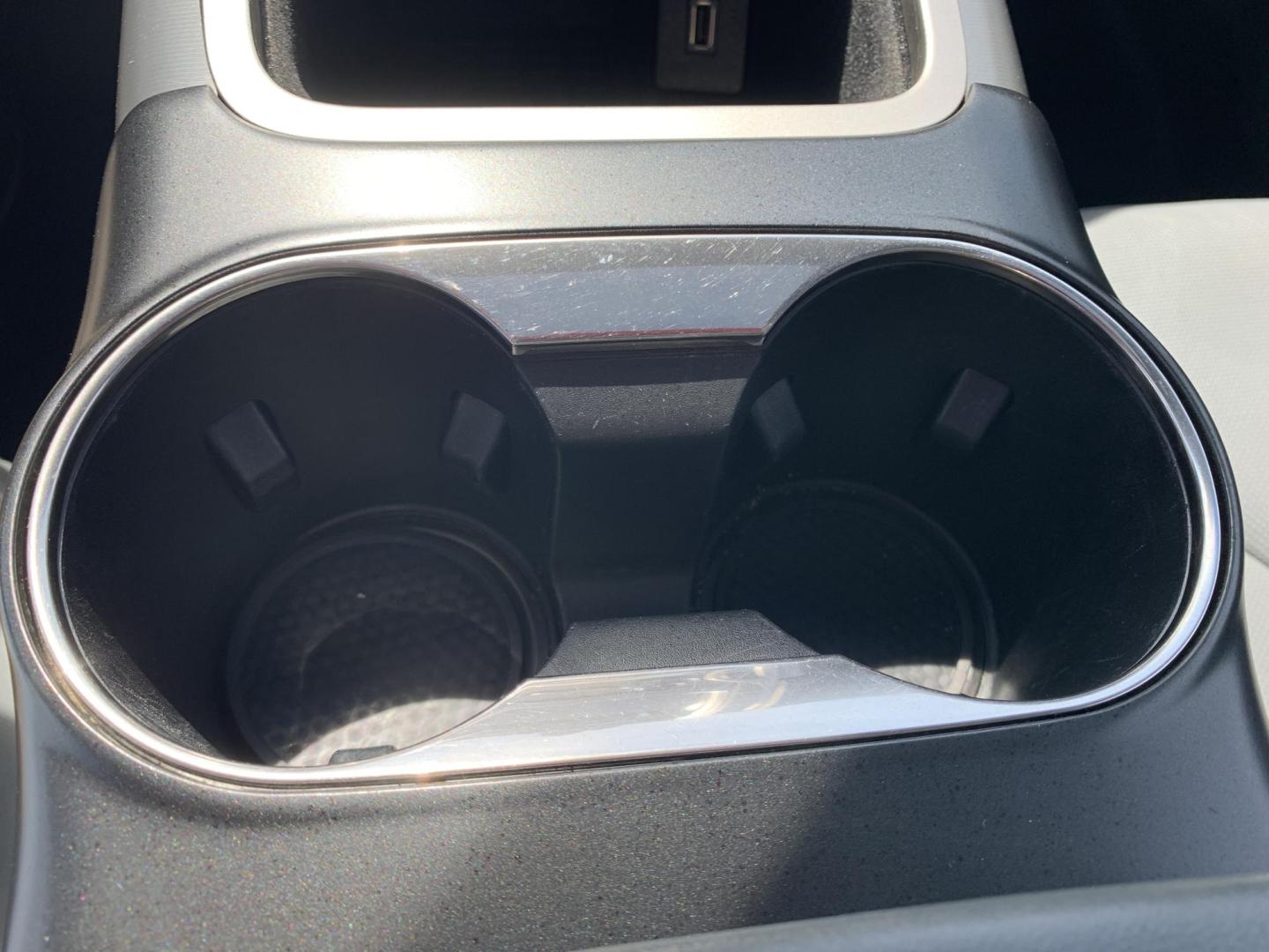 2020 BLUE /GRAY Lincoln Nautilus Reserve (2LMPJ6K90LB) with an 2.0L L4 DOHC 16V engine, Automatic transmission, located at 506 S. Kingshighway, Cape Girardeau, MO, 63703, (573) 235-5000, 37.294991, -89.553635 - 2020 Lincoln Nautilus Reserve 122,xxx miles Adaptive Cruise Heated and Cooled Seats Leather Backup Camera Sunroof Blind Spot Monitor Rear Heated Seats We have financing available and we accept trades! Fill out a credit application on our website or come by today! If you have any question - Photo#31