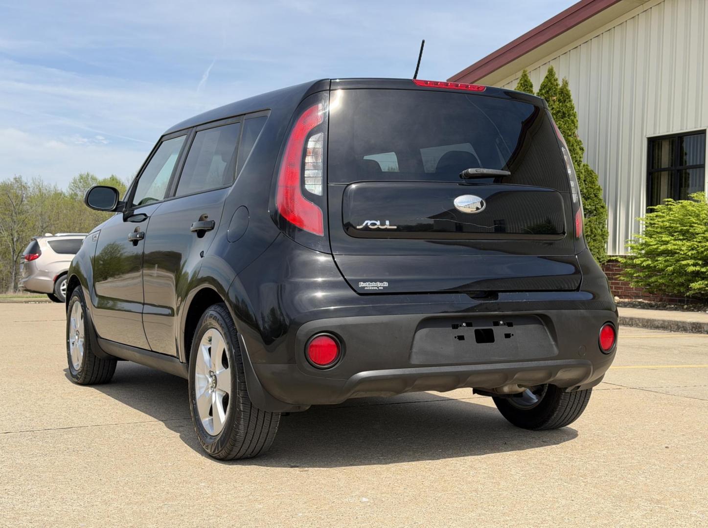 2018 BLACK /Black Kia Soul Base (KNDJN2A28J7) with an 1.6L 4 Cyl. engine, Manual transmission, located at 2990 Old Orchard Rd., Jackson, MO, 63755, 37.354214, -89.612106 - 2018 Kia Soul 66xxx miles Front Wheel Drive 1.6L 4 Cyl. 6-Speed Manual Bluetooth Cruise Power Windows/Locks/Mirrors We have financing available and we accept trades! Fill out a credit application on our website or come by today! If you have any questions, give us a call at (573) 204-7777 or - Photo#6