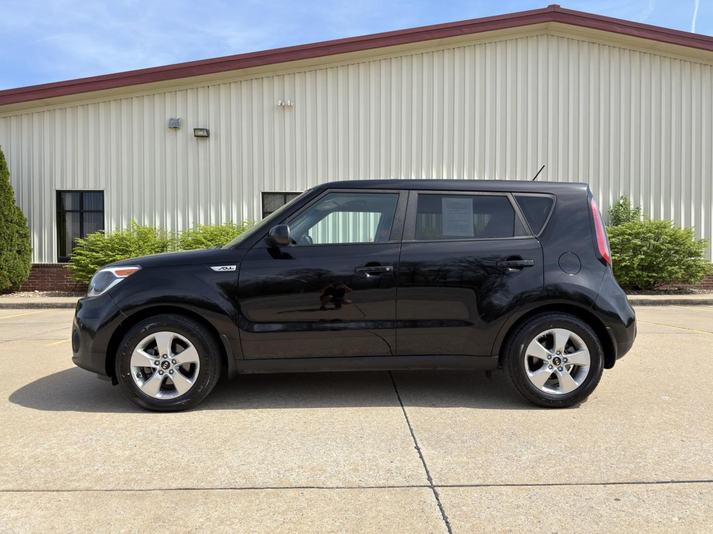 2018 BLACK /Black Kia Soul Base (KNDJN2A28J7) with an 1.6L 4 Cyl. engine, Manual transmission, located at 2990 Old Orchard Rd., Jackson, MO, 63755, 37.354214, -89.612106 - 2018 Kia Soul 66xxx miles Front Wheel Drive 1.6L 4 Cyl. 6-Speed Manual Bluetooth Cruise Power Windows/Locks/Mirrors We have financing available and we accept trades! Fill out a credit application on our website or come by today! If you have any questions, give us a call at (573) 204-7777 or - Photo#3