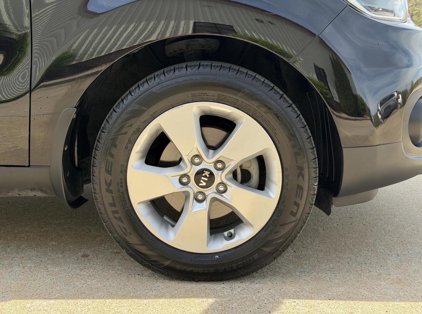 2018 BLACK /Black Kia Soul Base (KNDJN2A28J7) with an 1.6L 4 Cyl. engine, Manual transmission, located at 2990 Old Orchard Rd., Jackson, MO, 63755, 37.354214, -89.612106 - 2018 Kia Soul 66xxx miles Front Wheel Drive 1.6L 4 Cyl. 6-Speed Manual Bluetooth Cruise Power Windows/Locks/Mirrors We have financing available and we accept trades! Fill out a credit application on our website or come by today! If you have any questions, give us a call at (573) 204-7777 or - Photo#34