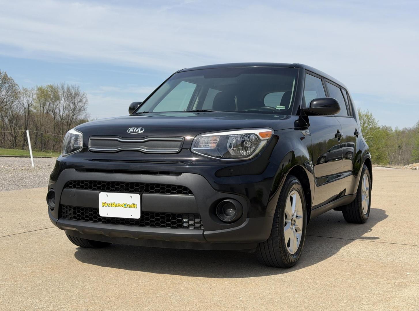 2018 BLACK /Black Kia Soul Base (KNDJN2A28J7) with an 1.6L 4 Cyl. engine, Manual transmission, located at 2990 Old Orchard Rd., Jackson, MO, 63755, 37.354214, -89.612106 - 2018 Kia Soul 66xxx miles Front Wheel Drive 1.6L 4 Cyl. 6-Speed Manual Bluetooth Cruise Power Windows/Locks/Mirrors We have financing available and we accept trades! Fill out a credit application on our website or come by today! If you have any questions, give us a call at (573) 204-7777 or - Photo#2