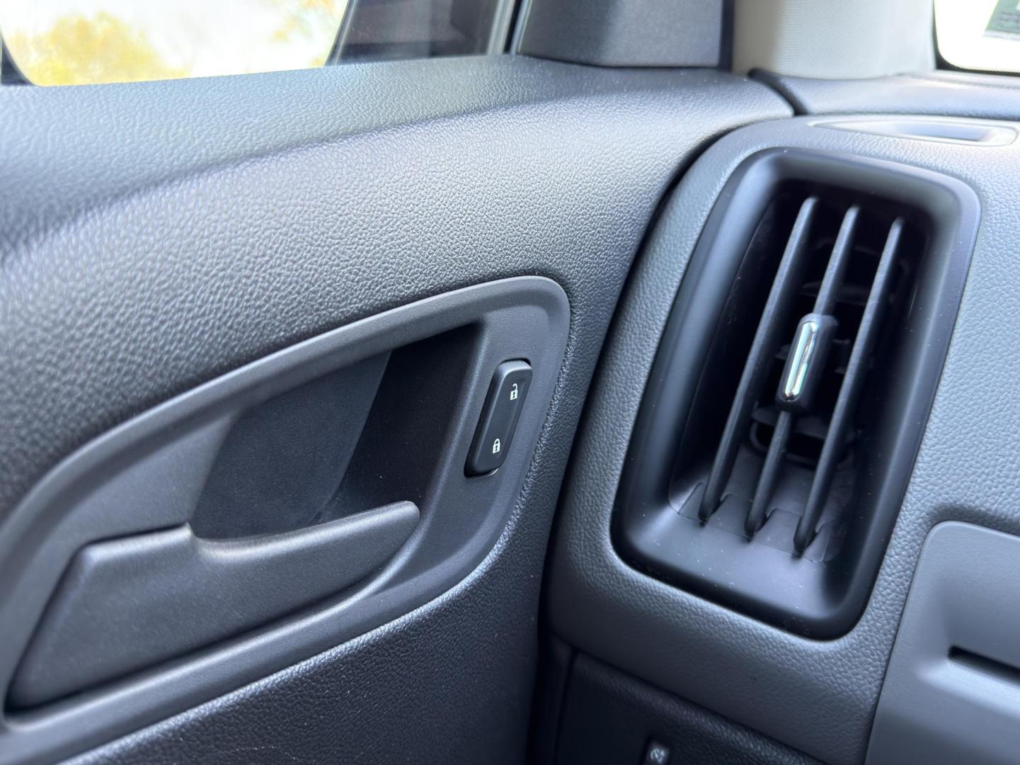 2015 BLACK /Gray Chevrolet Colorado Crew Cab 4WD Long Box (1GCGTAE38F1) with an 3.6L V6 engine, Automatic transmission, located at 2990 Old Orchard Rd., Jackson, MO, 63755, 37.354214, -89.612106 - *** SALVAGE TITLE *** 2015 Chevrolet Colorado 191xxx miles 4x4 3.6L V6 Automatic Power Driver Seat Bluetooth Cruise Power Windows/Locks/Mirrors We have financing available and we accept trades! Fill out a credit application on our website or come by today! If you have any questions, give - Photo#28