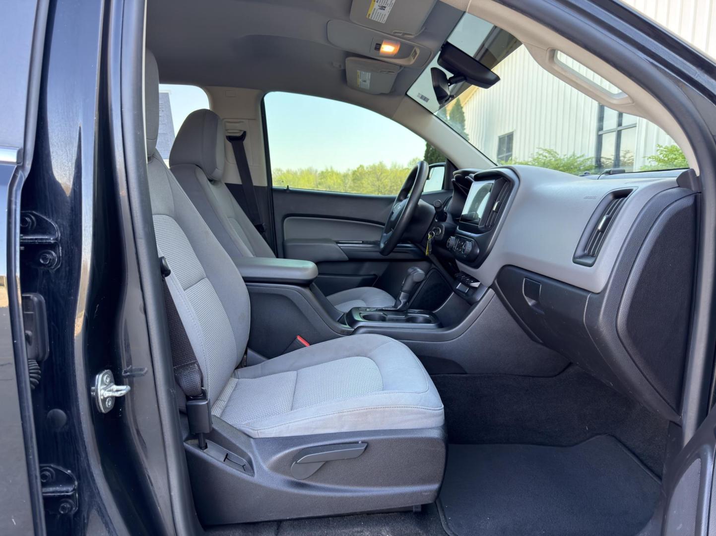 2015 BLACK /Gray Chevrolet Colorado Crew Cab 4WD Long Box (1GCGTAE38F1) with an 3.6L V6 engine, Automatic transmission, located at 2990 Old Orchard Rd., Jackson, MO, 63755, 37.354214, -89.612106 - *** SALVAGE TITLE *** 2015 Chevrolet Colorado 191xxx miles 4x4 3.6L V6 Automatic Power Driver Seat Bluetooth Cruise Power Windows/Locks/Mirrors We have financing available and we accept trades! Fill out a credit application on our website or come by today! If you have any questions, give - Photo#14