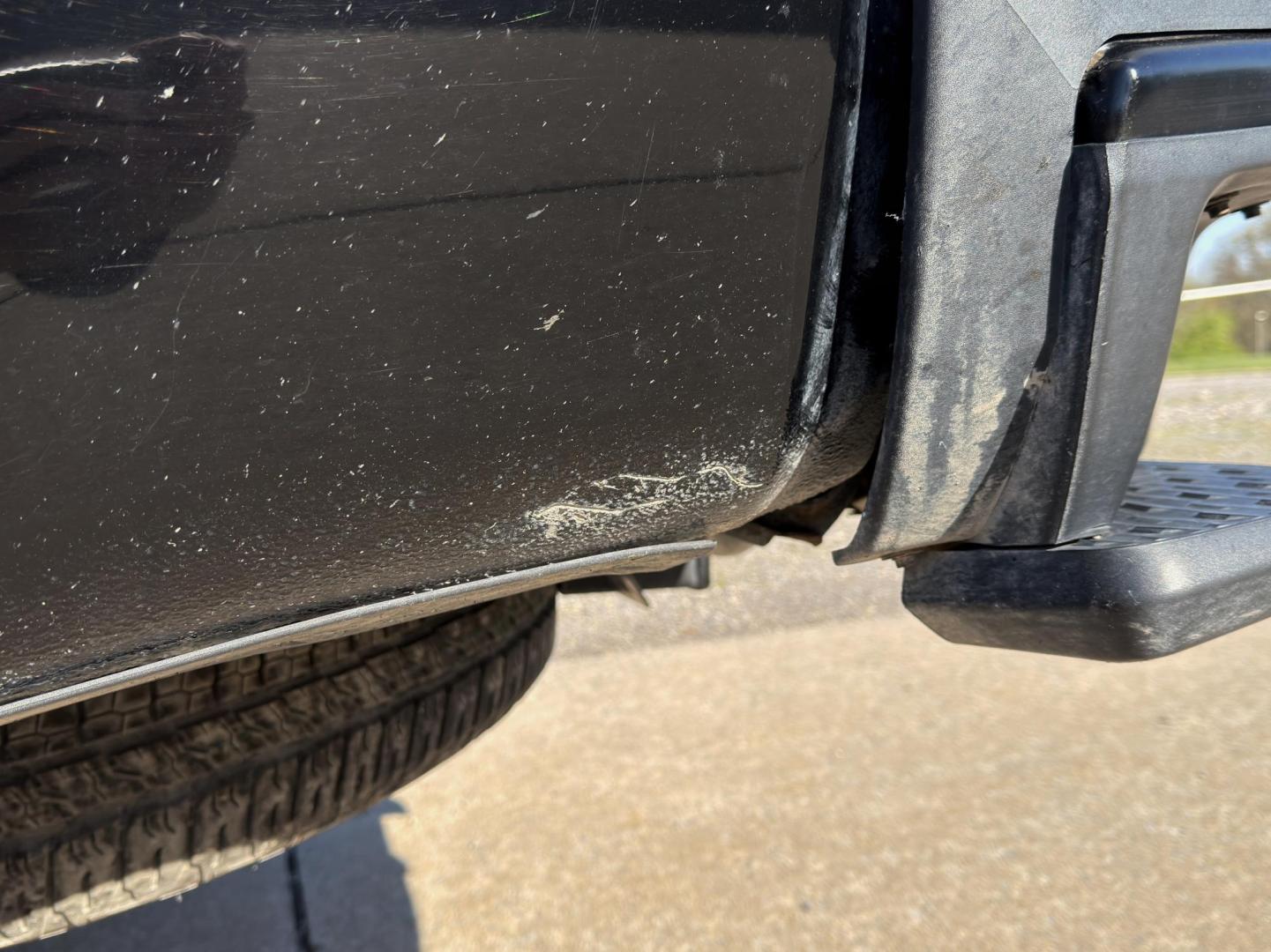 2015 BLACK /Gray Chevrolet Colorado Crew Cab 4WD Long Box (1GCGTAE38F1) with an 3.6L V6 engine, Automatic transmission, located at 2990 Old Orchard Rd., Jackson, MO, 63755, 37.354214, -89.612106 - *** SALVAGE TITLE *** 2015 Chevrolet Colorado 191xxx miles 4x4 3.6L V6 Automatic Power Driver Seat Bluetooth Cruise Power Windows/Locks/Mirrors We have financing available and we accept trades! Fill out a credit application on our website or come by today! If you have any questions, give - Photo#37