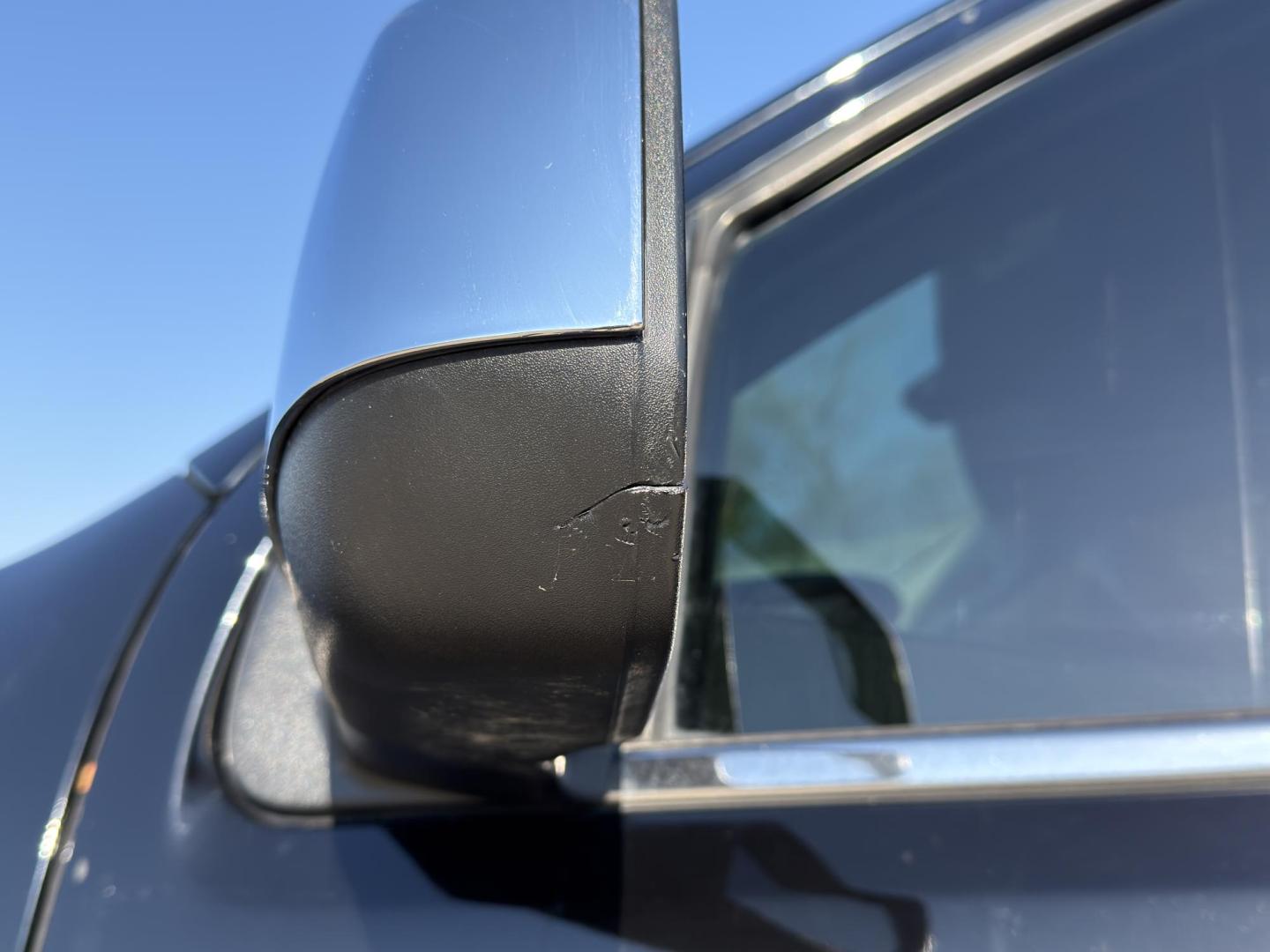 2015 BLACK /Gray Chevrolet Colorado Crew Cab 4WD Long Box (1GCGTAE38F1) with an 3.6L V6 engine, Automatic transmission, located at 2990 Old Orchard Rd., Jackson, MO, 63755, 37.354214, -89.612106 - *** SALVAGE TITLE *** 2015 Chevrolet Colorado 191xxx miles 4x4 3.6L V6 Automatic Power Driver Seat Bluetooth Cruise Power Windows/Locks/Mirrors We have financing available and we accept trades! Fill out a credit application on our website or come by today! If you have any questions, give - Photo#41