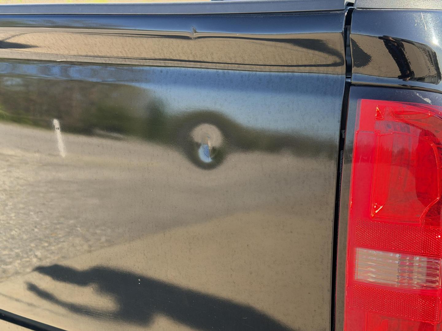 2015 BLACK /Gray Chevrolet Colorado Crew Cab 4WD Long Box (1GCGTAE38F1) with an 3.6L V6 engine, Automatic transmission, located at 2990 Old Orchard Rd., Jackson, MO, 63755, 37.354214, -89.612106 - *** SALVAGE TITLE *** 2015 Chevrolet Colorado 191xxx miles 4x4 3.6L V6 Automatic Power Driver Seat Bluetooth Cruise Power Windows/Locks/Mirrors We have financing available and we accept trades! Fill out a credit application on our website or come by today! If you have any questions, give - Photo#44