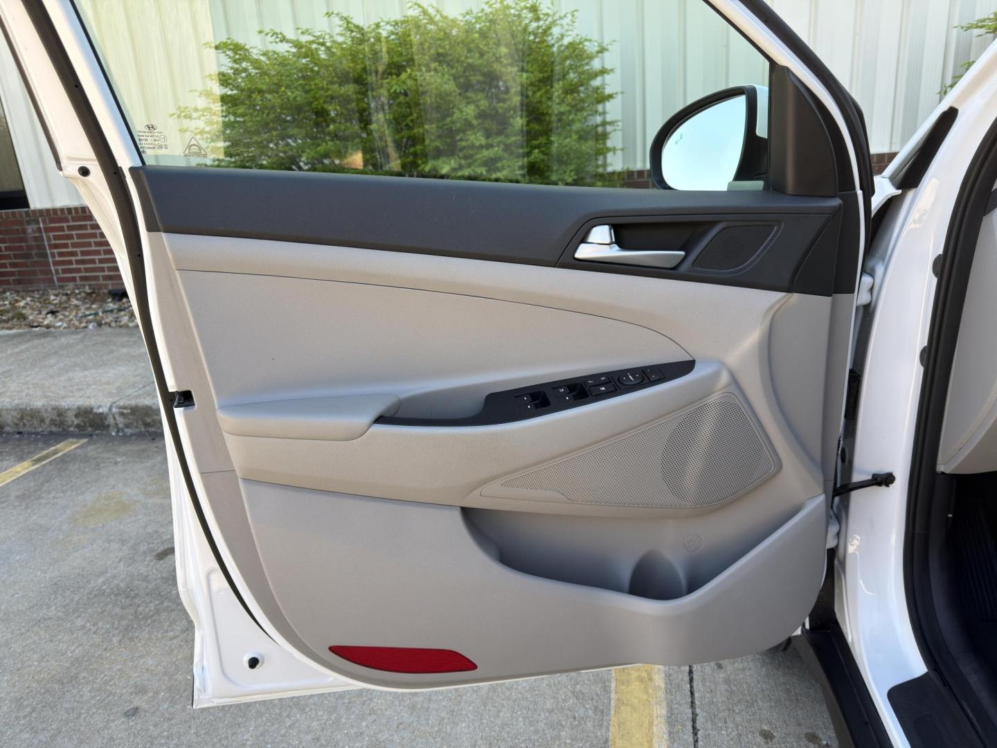 2019 WHITE /Gray Hyundai Tucson Value (KM8J33A42KU) with an 2.0L 4 Cyl. engine, Automatic transmission, located at 2990 Old Orchard Rd., Jackson, MO, 63755, 37.354214, -89.612106 - 2019 Hyundai Tucson Value 1-Owner 61xxx miles Front Wheel Drive 2.0L 4 Cyl. Automatic Backup Camera Power Driver Seat Bluetooth Cruise Power Windows/Locks/Mirrors We have financing available and we accept trades! Fill out a credit application on our website or come by today! If you have - Photo#12