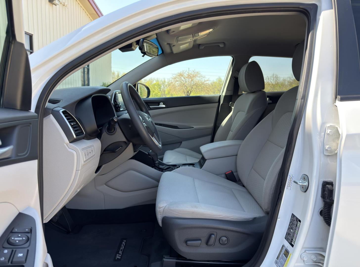 2019 WHITE /Gray Hyundai Tucson Value (KM8J33A42KU) with an 2.0L 4 Cyl. engine, Automatic transmission, located at 2990 Old Orchard Rd., Jackson, MO, 63755, 37.354214, -89.612106 - 2019 Hyundai Tucson Value 1-Owner 61xxx miles Front Wheel Drive 2.0L 4 Cyl. Automatic Backup Camera Power Driver Seat Bluetooth Cruise Power Windows/Locks/Mirrors We have financing available and we accept trades! Fill out a credit application on our website or come by today! If you have - Photo#13