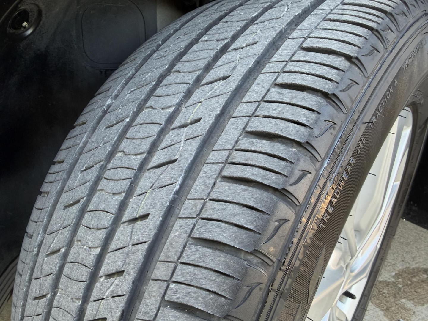 2019 WHITE /Gray Hyundai Tucson Value (KM8J33A42KU) with an 2.0L 4 Cyl. engine, Automatic transmission, located at 2990 Old Orchard Rd., Jackson, MO, 63755, 37.354214, -89.612106 - 2019 Hyundai Tucson Value 1-Owner 61xxx miles Front Wheel Drive 2.0L 4 Cyl. Automatic Backup Camera Power Driver Seat Bluetooth Cruise Power Windows/Locks/Mirrors We have financing available and we accept trades! Fill out a credit application on our website or come by today! If you have - Photo#33