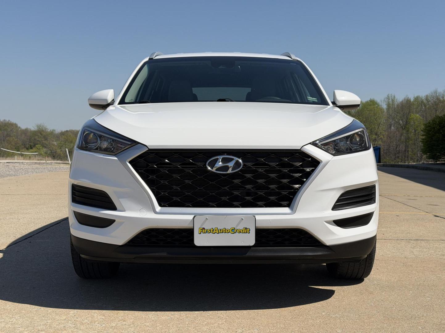 2019 WHITE /Gray Hyundai Tucson Value (KM8J33A42KU) with an 2.0L 4 Cyl. engine, Automatic transmission, located at 2990 Old Orchard Rd., Jackson, MO, 63755, 37.354214, -89.612106 - 2019 Hyundai Tucson Value 1-Owner 61xxx miles Front Wheel Drive 2.0L 4 Cyl. Automatic Backup Camera Power Driver Seat Bluetooth Cruise Power Windows/Locks/Mirrors We have financing available and we accept trades! Fill out a credit application on our website or come by today! If you have - Photo#11