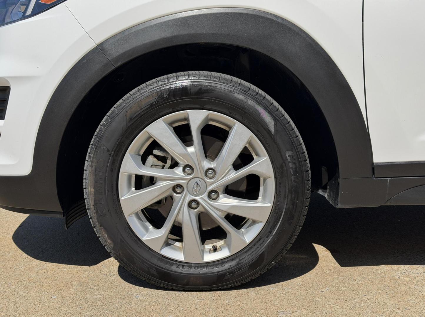 2019 WHITE /Gray Hyundai Tucson Value (KM8J33A42KU) with an 2.0L 4 Cyl. engine, Automatic transmission, located at 2990 Old Orchard Rd., Jackson, MO, 63755, 37.354214, -89.612106 - 2019 Hyundai Tucson Value 1-Owner 61xxx miles Front Wheel Drive 2.0L 4 Cyl. Automatic Backup Camera Power Driver Seat Bluetooth Cruise Power Windows/Locks/Mirrors We have financing available and we accept trades! Fill out a credit application on our website or come by today! If you have - Photo#34