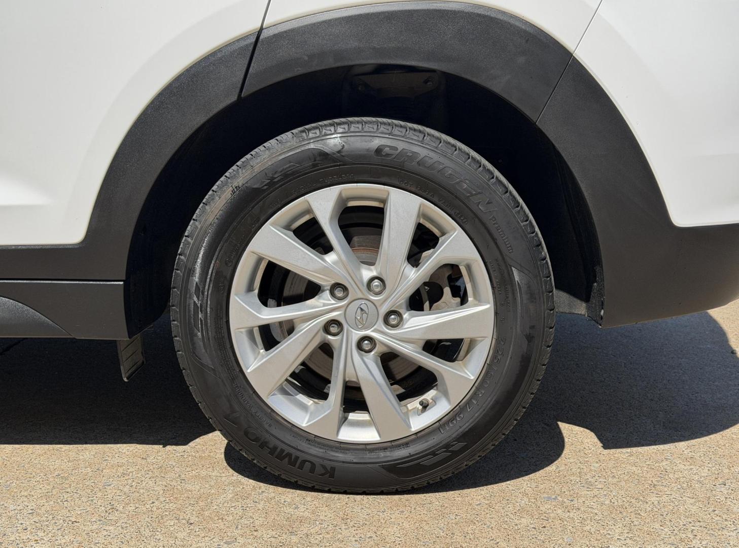 2019 WHITE /Gray Hyundai Tucson Value (KM8J33A42KU) with an 2.0L 4 Cyl. engine, Automatic transmission, located at 2990 Old Orchard Rd., Jackson, MO, 63755, 37.354214, -89.612106 - 2019 Hyundai Tucson Value 1-Owner 61xxx miles Front Wheel Drive 2.0L 4 Cyl. Automatic Backup Camera Power Driver Seat Bluetooth Cruise Power Windows/Locks/Mirrors We have financing available and we accept trades! Fill out a credit application on our website or come by today! If you have - Photo#35