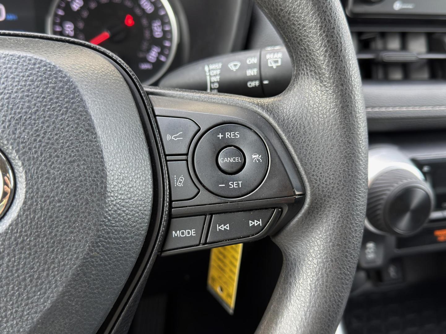 2020 WHITE /Black Toyota RAV4 LE AWD (2T3F1RFV4LC) with an 2.5L 4 Cyl. engine, Automatic transmission, located at 2990 Old Orchard Rd., Jackson, MO, 63755, 37.354214, -89.612106 - 2020 Toyota RAV4 LE 127xxx miles All Wheel Drive 2.5L 4 Cyl. Automatic Backup Camera Bluetooth Cruise Power Windows/Locks/Mirrors We have financing available and we accept trades! Fill out a credit application on our website or come by today! If you have any questions, give us a call at (5 - Photo#21