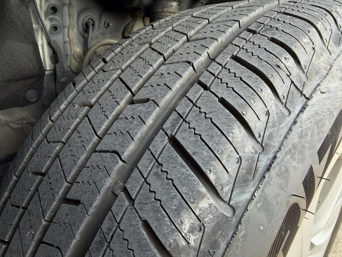 2020 WHITE /Black Toyota RAV4 LE AWD (2T3F1RFV4LC) with an 2.5L 4 Cyl. engine, Automatic transmission, located at 2990 Old Orchard Rd., Jackson, MO, 63755, 37.354214, -89.612106 - 2020 Toyota RAV4 LE 127xxx miles All Wheel Drive 2.5L 4 Cyl. Automatic Backup Camera Bluetooth Cruise Power Windows/Locks/Mirrors We have financing available and we accept trades! Fill out a credit application on our website or come by today! If you have any questions, give us a call at (5 - Photo#32