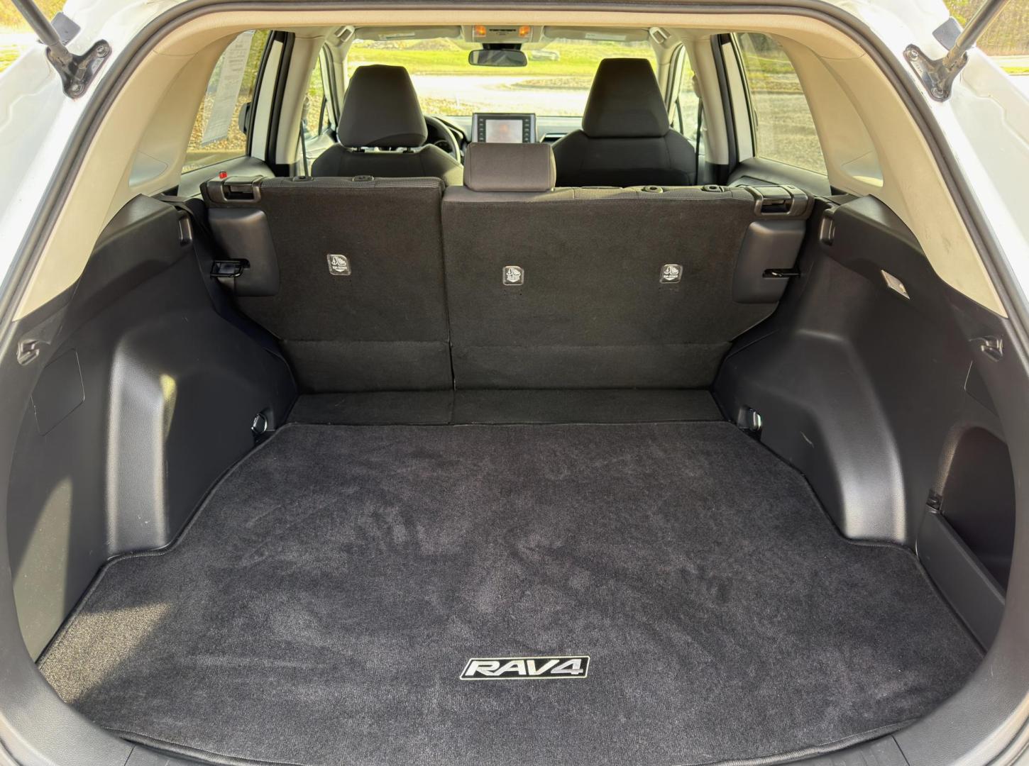 2020 WHITE /Black Toyota RAV4 LE AWD (2T3F1RFV4LC) with an 2.5L 4 Cyl. engine, Automatic transmission, located at 2990 Old Orchard Rd., Jackson, MO, 63755, 37.354214, -89.612106 - 2020 Toyota RAV4 LE 127xxx miles All Wheel Drive 2.5L 4 Cyl. Automatic Backup Camera Bluetooth Cruise Power Windows/Locks/Mirrors We have financing available and we accept trades! Fill out a credit application on our website or come by today! If you have any questions, give us a call at (5 - Photo#17