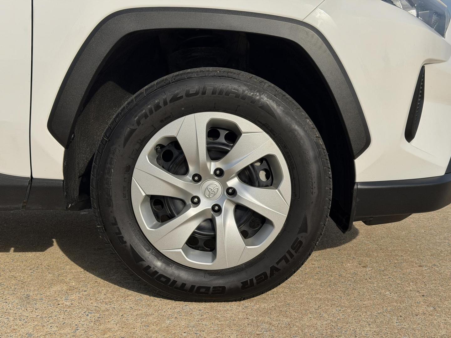 2020 WHITE /Black Toyota RAV4 LE AWD (2T3F1RFV4LC) with an 2.5L 4 Cyl. engine, Automatic transmission, located at 2990 Old Orchard Rd., Jackson, MO, 63755, 37.354214, -89.612106 - 2020 Toyota RAV4 LE 127xxx miles All Wheel Drive 2.5L 4 Cyl. Automatic Backup Camera Bluetooth Cruise Power Windows/Locks/Mirrors We have financing available and we accept trades! Fill out a credit application on our website or come by today! If you have any questions, give us a call at (5 - Photo#36