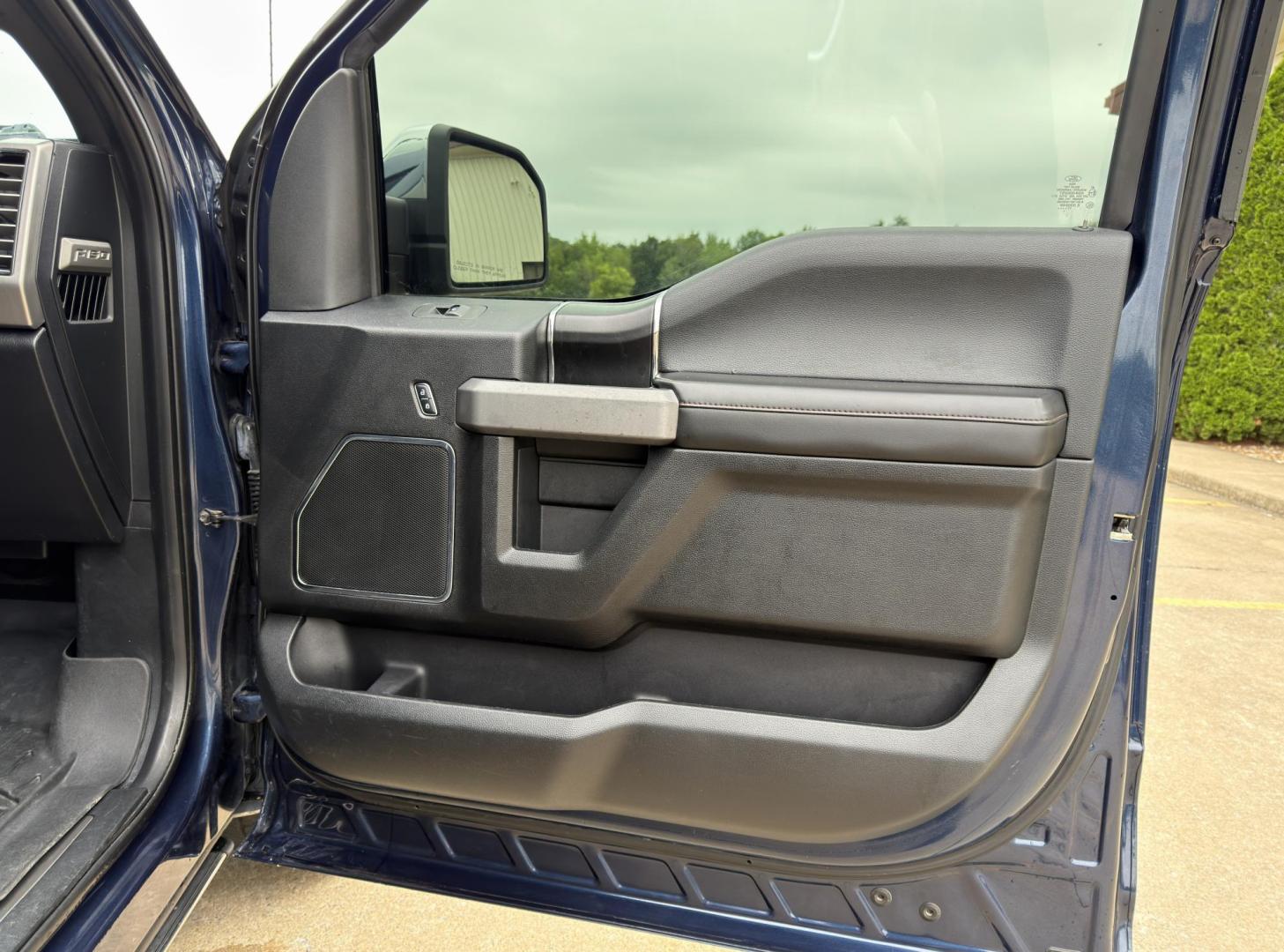 2018 NAVY /Black Ford F-150 Platinum SuperCrew 5.5-ft. Bed 4WD (1FTEW1EG1JF) with an 3.5L V6 TURBO engine, Automatic transmission, located at 2990 Old Orchard Rd., Jackson, MO, 63755, 37.354214, -89.612106 - 2018 Ford F-150 Platinum 134xxx miles 4x4 3.5L V6 Automatic Leather Navigation Power/Heated/Cooled Seats Heated Rear Seats Heated Steering Wheel Backup Camera Sunroof Bluetooth Remote Start Cruise Power Windows/Locks/Mirrors We have financing available and we accept trades! Fill out - Photo#19