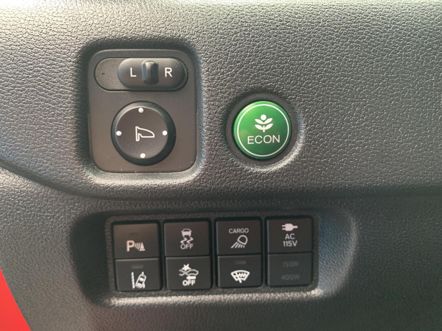 2022 RED /BLACK Honda Ridgeline RTL-E AWD (5FPYK3F71NB) with an 3.5L V6 SOHC 24V engine, Automatic transmission, located at 506 S. Kingshighway, Cape Girardeau, MO, 63703, (573) 235-5000, 37.294991, -89.553635 - 2022 Honda Ridgeline RTL-E AWD 69,xxx miles Adaptive Cruise Lane Departure Warning All Wheel Drive Power Seats Heated Seats Leather Seats Sunroof We have financing available and we accept trades! Fill out a credit application on our website or come by today! If you have any questions, gi - Photo#19