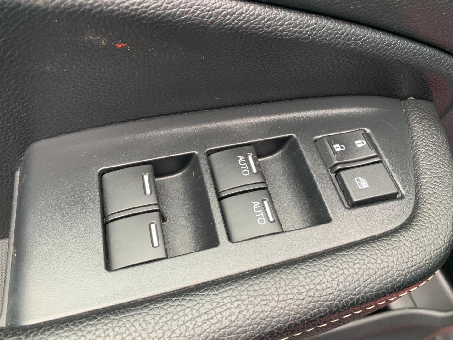 2022 RED /BLACK Honda Ridgeline RTL-E AWD (5FPYK3F71NB) with an 3.5L V6 SOHC 24V engine, Automatic transmission, located at 506 S. Kingshighway, Cape Girardeau, MO, 63703, (573) 235-5000, 37.294991, -89.553635 - 2022 Honda Ridgeline RTL-E AWD 69,xxx miles Adaptive Cruise Lane Departure Warning All Wheel Drive Power Seats Heated Seats Leather Seats Sunroof We have financing available and we accept trades! Fill out a credit application on our website or come by today! If you have any questions, gi - Photo#18