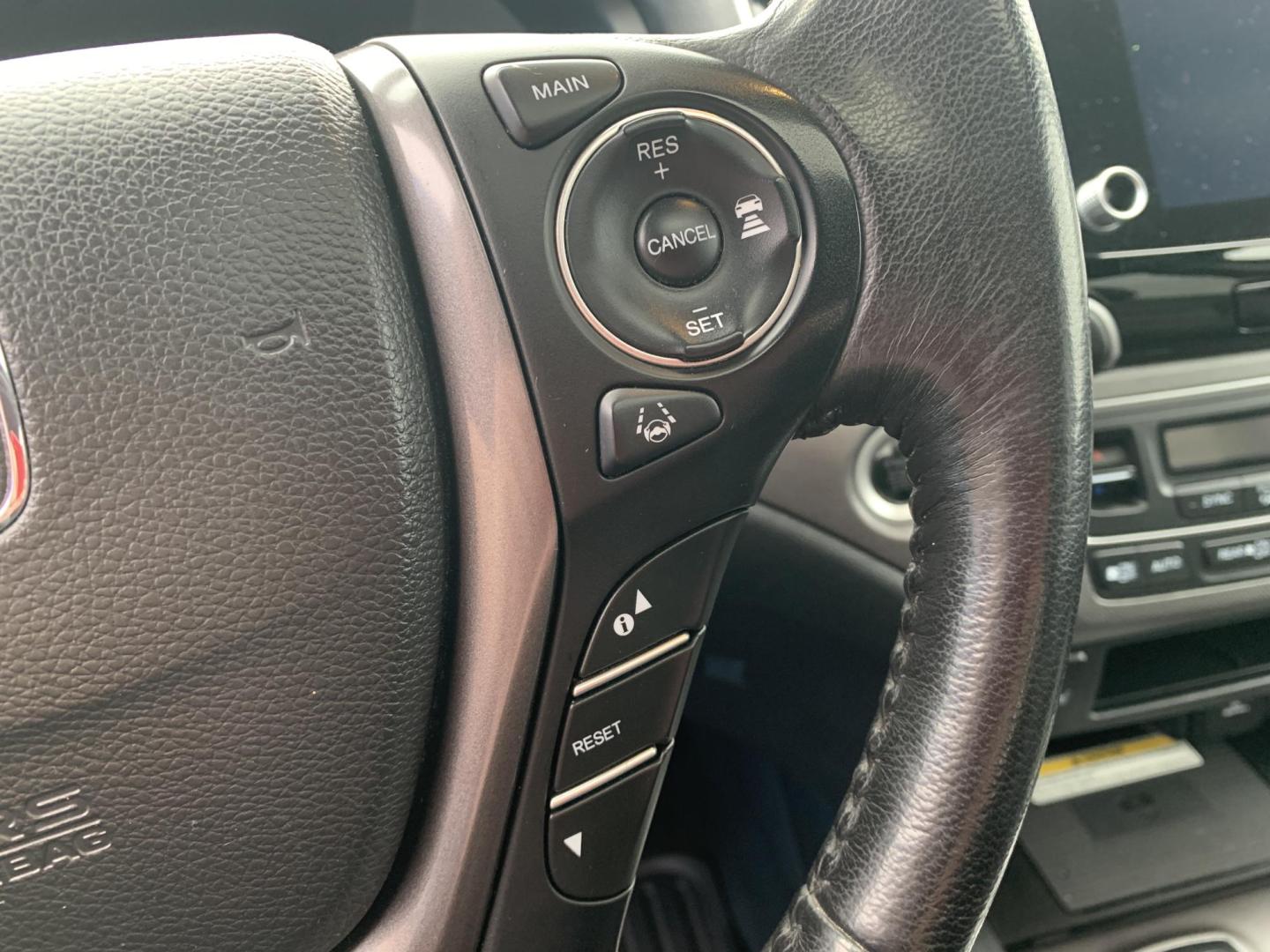 2022 RED /BLACK Honda Ridgeline RTL-E AWD (5FPYK3F71NB) with an 3.5L V6 SOHC 24V engine, Automatic transmission, located at 506 S. Kingshighway, Cape Girardeau, MO, 63703, (573) 235-5000, 37.294991, -89.553635 - 2022 Honda Ridgeline RTL-E AWD 69,xxx miles Adaptive Cruise Lane Departure Warning All Wheel Drive Power Seats Heated Seats Leather Seats Sunroof We have financing available and we accept trades! Fill out a credit application on our website or come by today! If you have any questions, gi - Photo#22