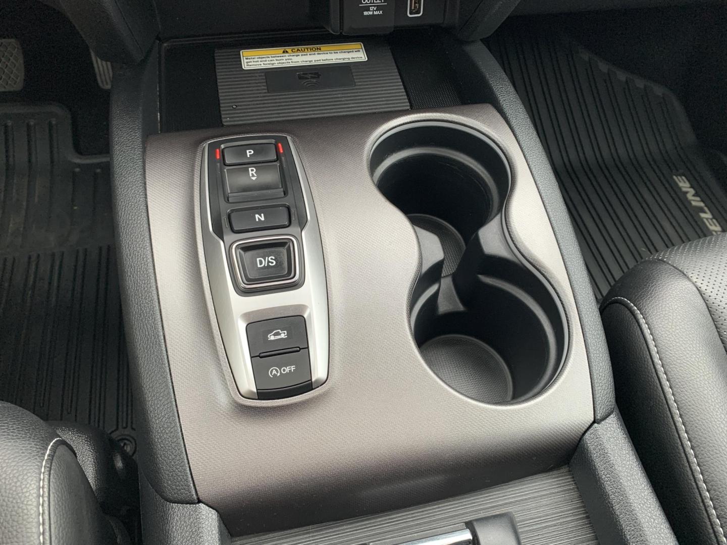 2022 RED /BLACK Honda Ridgeline RTL-E AWD (5FPYK3F71NB) with an 3.5L V6 SOHC 24V engine, Automatic transmission, located at 506 S. Kingshighway, Cape Girardeau, MO, 63703, (573) 235-5000, 37.294991, -89.553635 - 2022 Honda Ridgeline RTL-E AWD 69,xxx miles Adaptive Cruise Lane Departure Warning All Wheel Drive Power Seats Heated Seats Leather Seats Sunroof We have financing available and we accept trades! Fill out a credit application on our website or come by today! If you have any questions, gi - Photo#27