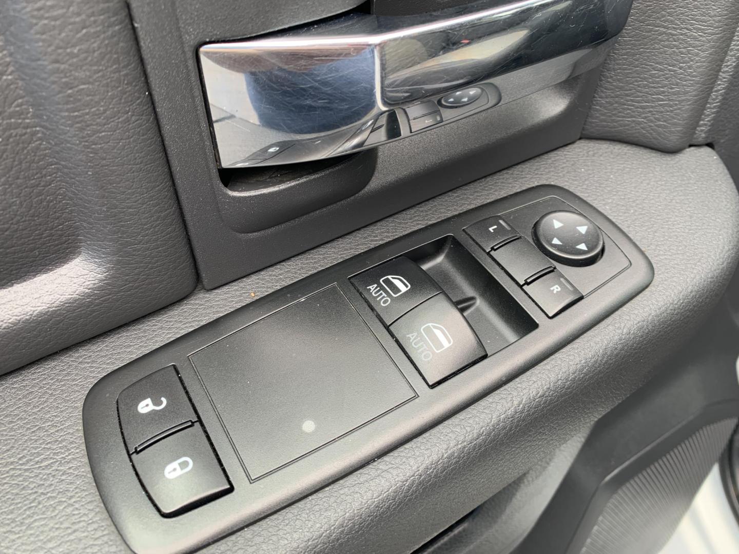 2012 WHITE /BLACK Dodge Ram 1500 ST SWB 4WD (3C6JD7AT3CG) with an 5.7L V8 OHV 16V engine, Automatic transmission, located at 506 S. Kingshighway, Cape Girardeau, MO, 63703, (573) 235-5000, 37.294991, -89.553635 - 2012 Dodge Ram 1500 ST SWB 4WD 140,xxx miles Hemi Motor 4WD Cruise Bluetooth Power Windows/Locks/Mirrors We have financing available and we accept trades! Fill out a credit application on our website or come by today! If you have any questions, give us a call at (573) 235-5000 or visit our - Photo#15