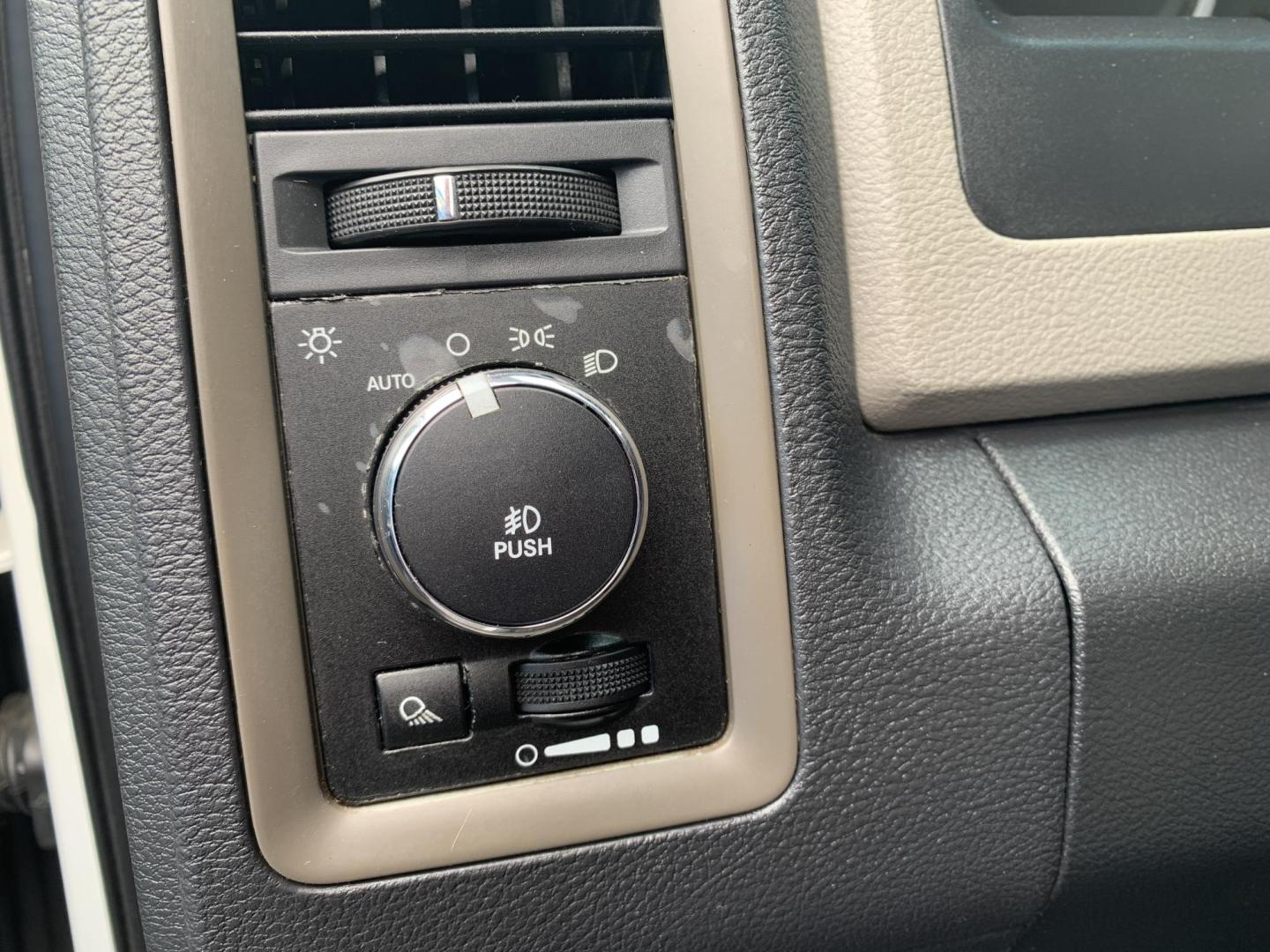 2012 WHITE /BLACK Dodge Ram 1500 ST SWB 4WD (3C6JD7AT3CG) with an 5.7L V8 OHV 16V engine, Automatic transmission, located at 506 S. Kingshighway, Cape Girardeau, MO, 63703, (573) 235-5000, 37.294991, -89.553635 - 2012 Dodge Ram 1500 ST SWB 4WD 140,xxx miles Hemi Motor 4WD Cruise Bluetooth Power Windows/Locks/Mirrors We have financing available and we accept trades! Fill out a credit application on our website or come by today! If you have any questions, give us a call at (573) 235-5000 or visit our - Photo#16