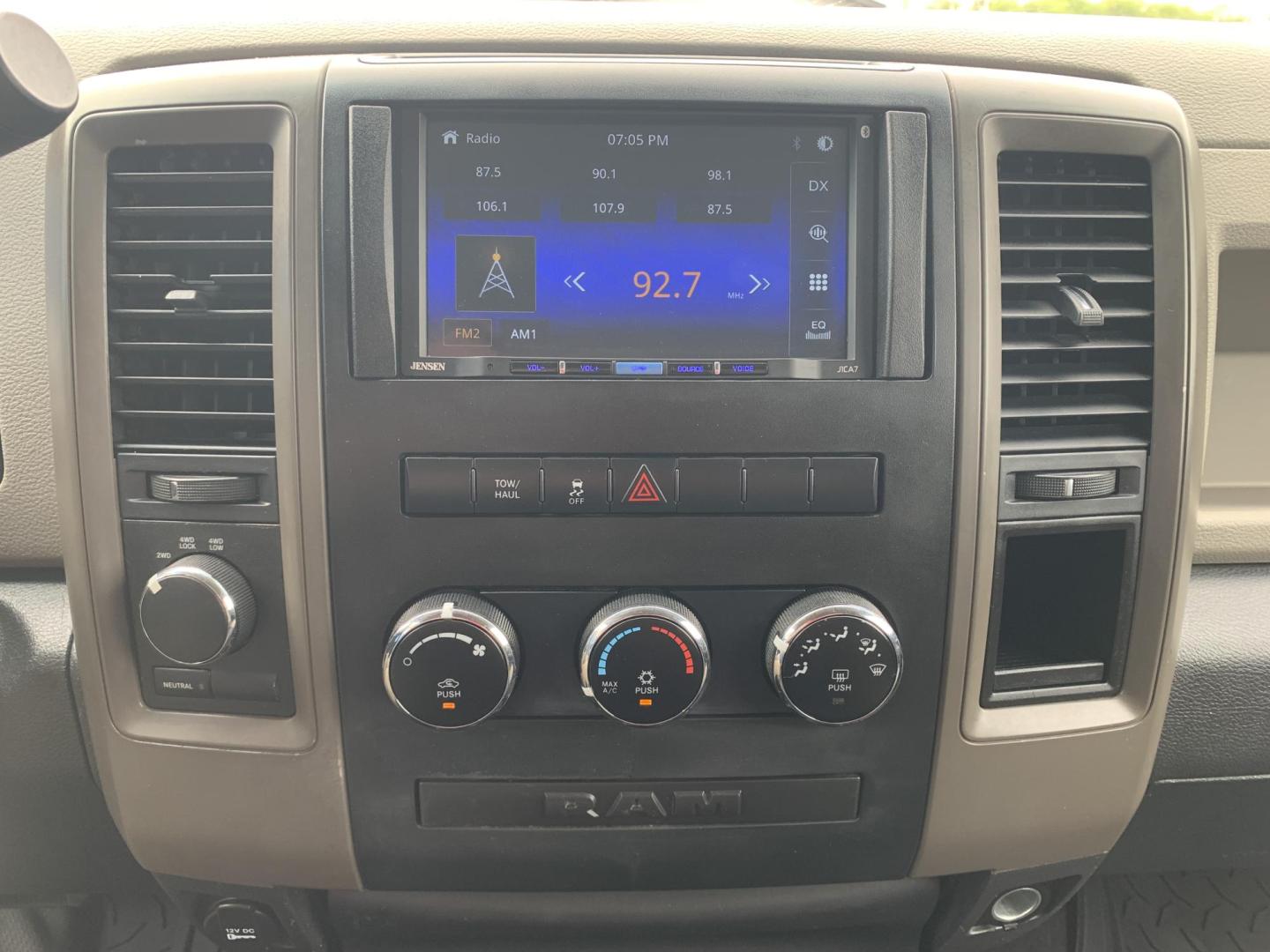 2012 WHITE /BLACK Dodge Ram 1500 ST SWB 4WD (3C6JD7AT3CG) with an 5.7L V8 OHV 16V engine, Automatic transmission, located at 506 S. Kingshighway, Cape Girardeau, MO, 63703, (573) 235-5000, 37.294991, -89.553635 - 2012 Dodge Ram 1500 ST SWB 4WD 140,xxx miles Hemi Motor 4WD Cruise Bluetooth Power Windows/Locks/Mirrors We have financing available and we accept trades! Fill out a credit application on our website or come by today! If you have any questions, give us a call at (573) 235-5000 or visit our - Photo#21