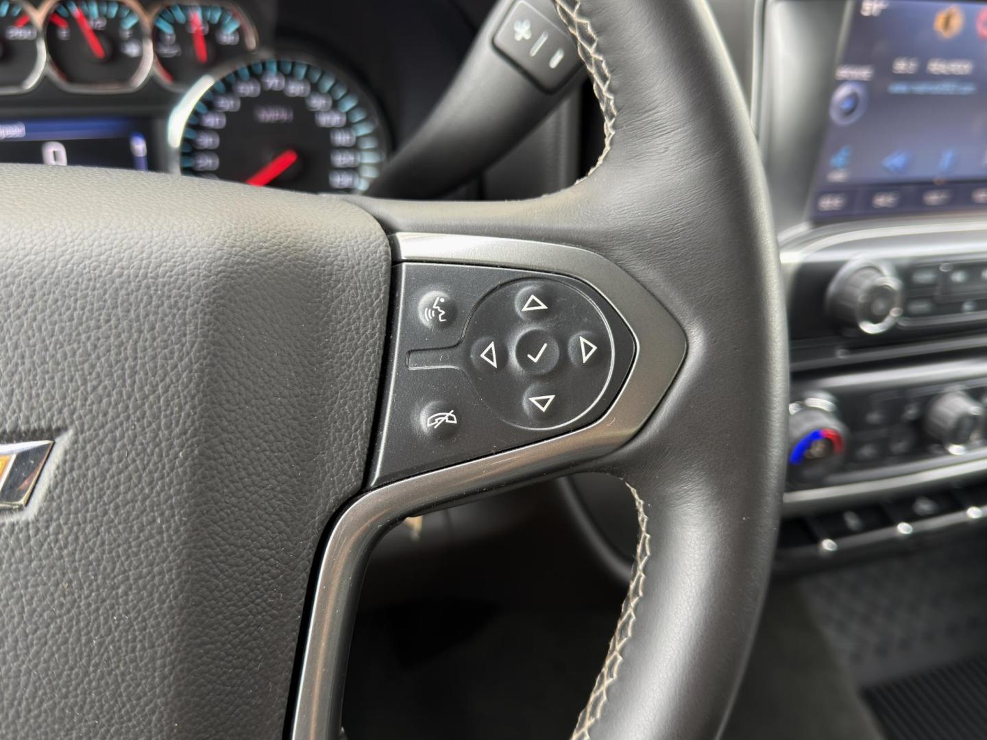 2014 WHITE /Gray Chevrolet Silverado 1500 1LT Crew Cab 4WD (3GCUKREC2EG) with an 5.3L V8 engine, Automatic transmission, located at 2990 Old Orchard Rd., Jackson, MO, 63755, 37.354214, -89.612106 - 2014 Chevrolet Silverado 1500 LT 1-Owner 60xxx miles 4x4 5.3L V8 Automatic Backup Camera Power Driver Seat Bluetooth Remote Start Cruise Power Windows/Locks/Mirrors We have financing available and we accept trades! Fill out a credit application on our website or come by today! If you ha - Photo#25