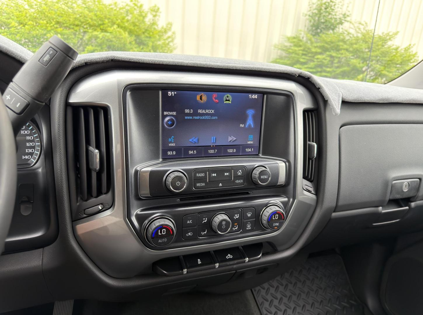 2014 WHITE /Gray Chevrolet Silverado 1500 1LT Crew Cab 4WD (3GCUKREC2EG) with an 5.3L V8 engine, Automatic transmission, located at 2990 Old Orchard Rd., Jackson, MO, 63755, 37.354214, -89.612106 - 2014 Chevrolet Silverado 1500 LT 1-Owner 60xxx miles 4x4 5.3L V8 Automatic Backup Camera Power Driver Seat Bluetooth Remote Start Cruise Power Windows/Locks/Mirrors We have financing available and we accept trades! Fill out a credit application on our website or come by today! If you ha - Photo#27