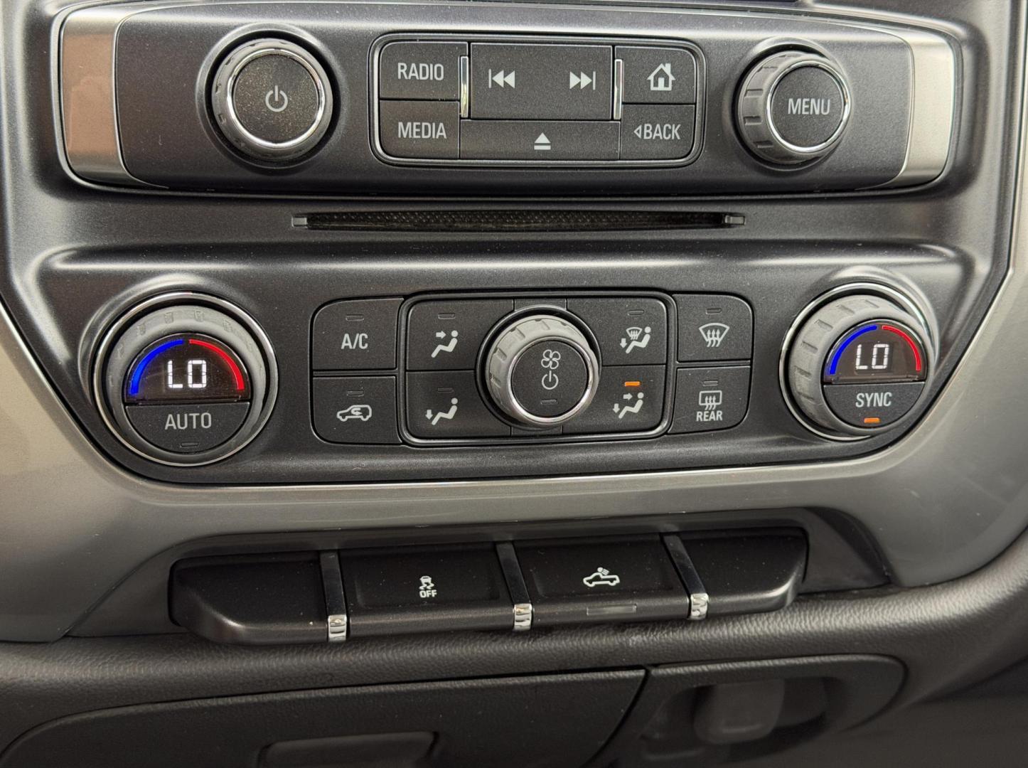 2014 WHITE /Gray Chevrolet Silverado 1500 1LT Crew Cab 4WD (3GCUKREC2EG) with an 5.3L V8 engine, Automatic transmission, located at 2990 Old Orchard Rd., Jackson, MO, 63755, 37.354214, -89.612106 - 2014 Chevrolet Silverado 1500 LT 1-Owner 60xxx miles 4x4 5.3L V8 Automatic Backup Camera Power Driver Seat Bluetooth Remote Start Cruise Power Windows/Locks/Mirrors We have financing available and we accept trades! Fill out a credit application on our website or come by today! If you ha - Photo#29