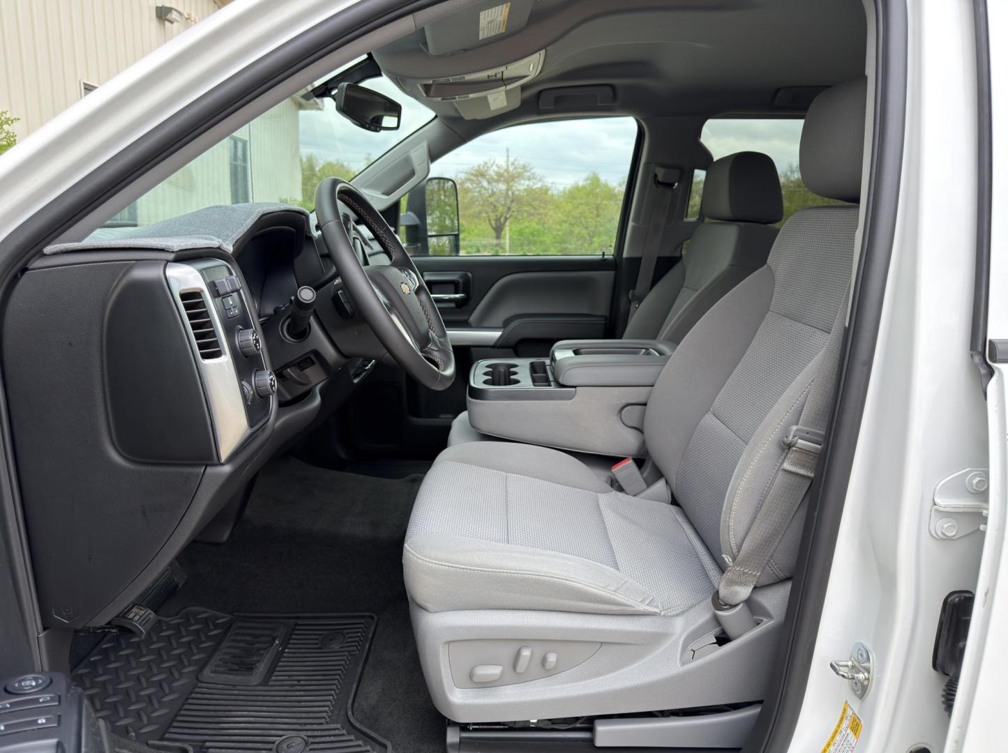 2014 WHITE /Gray Chevrolet Silverado 1500 1LT Crew Cab 4WD (3GCUKREC2EG) with an 5.3L V8 engine, Automatic transmission, located at 2990 Old Orchard Rd., Jackson, MO, 63755, 37.354214, -89.612106 - 2014 Chevrolet Silverado 1500 LT 1-Owner 60xxx miles 4x4 5.3L V8 Automatic Backup Camera Power Driver Seat Bluetooth Remote Start Cruise Power Windows/Locks/Mirrors We have financing available and we accept trades! Fill out a credit application on our website or come by today! If you ha - Photo#14