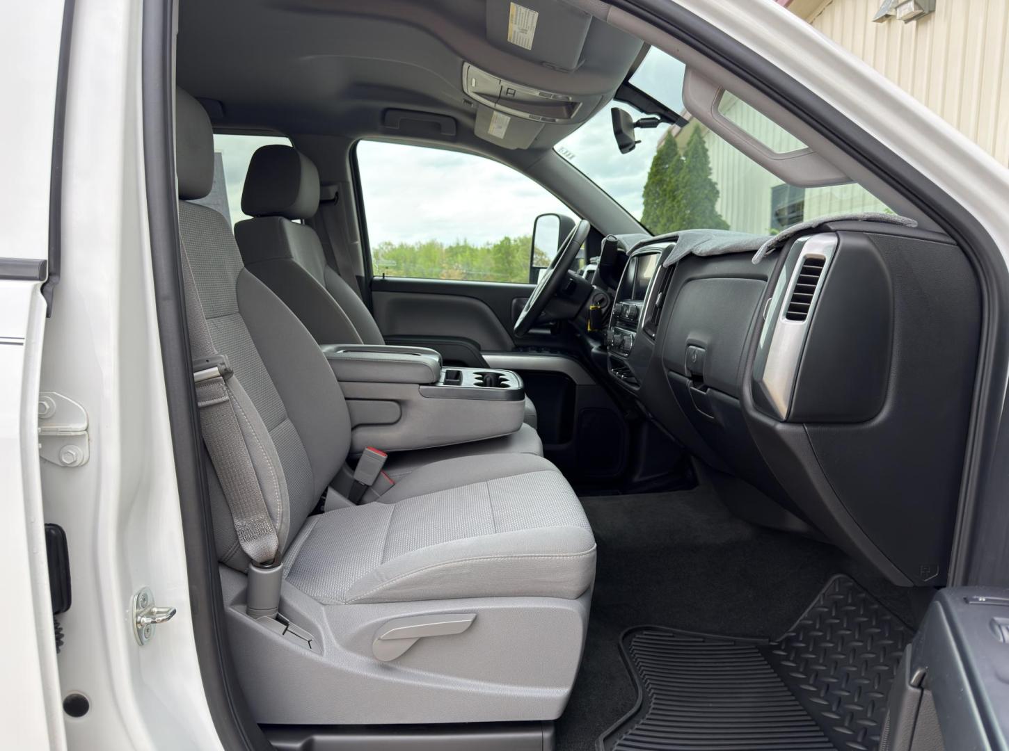 2014 WHITE /Gray Chevrolet Silverado 1500 1LT Crew Cab 4WD (3GCUKREC2EG) with an 5.3L V8 engine, Automatic transmission, located at 2990 Old Orchard Rd., Jackson, MO, 63755, 37.354214, -89.612106 - 2014 Chevrolet Silverado 1500 LT 1-Owner 60xxx miles 4x4 5.3L V8 Automatic Backup Camera Power Driver Seat Bluetooth Remote Start Cruise Power Windows/Locks/Mirrors We have financing available and we accept trades! Fill out a credit application on our website or come by today! If you ha - Photo#16